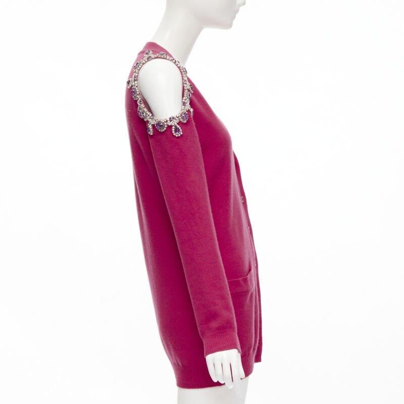 MOSCHINO fuschia pink cashmere crystal jewel cold shoulder cardigan IT38 In Excellent Condition For Sale In Hong Kong, NT