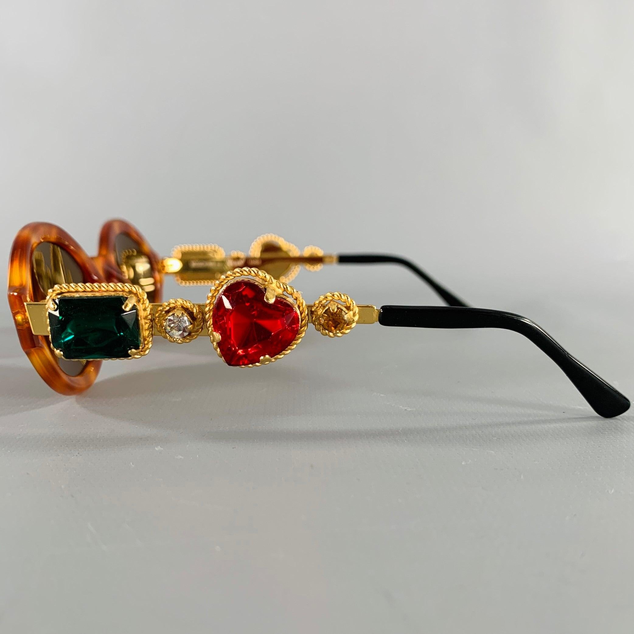 MOSCHINO Gold Grün Rot Schildpatt Juwelen-Sonnenbrille (Braun) im Angebot