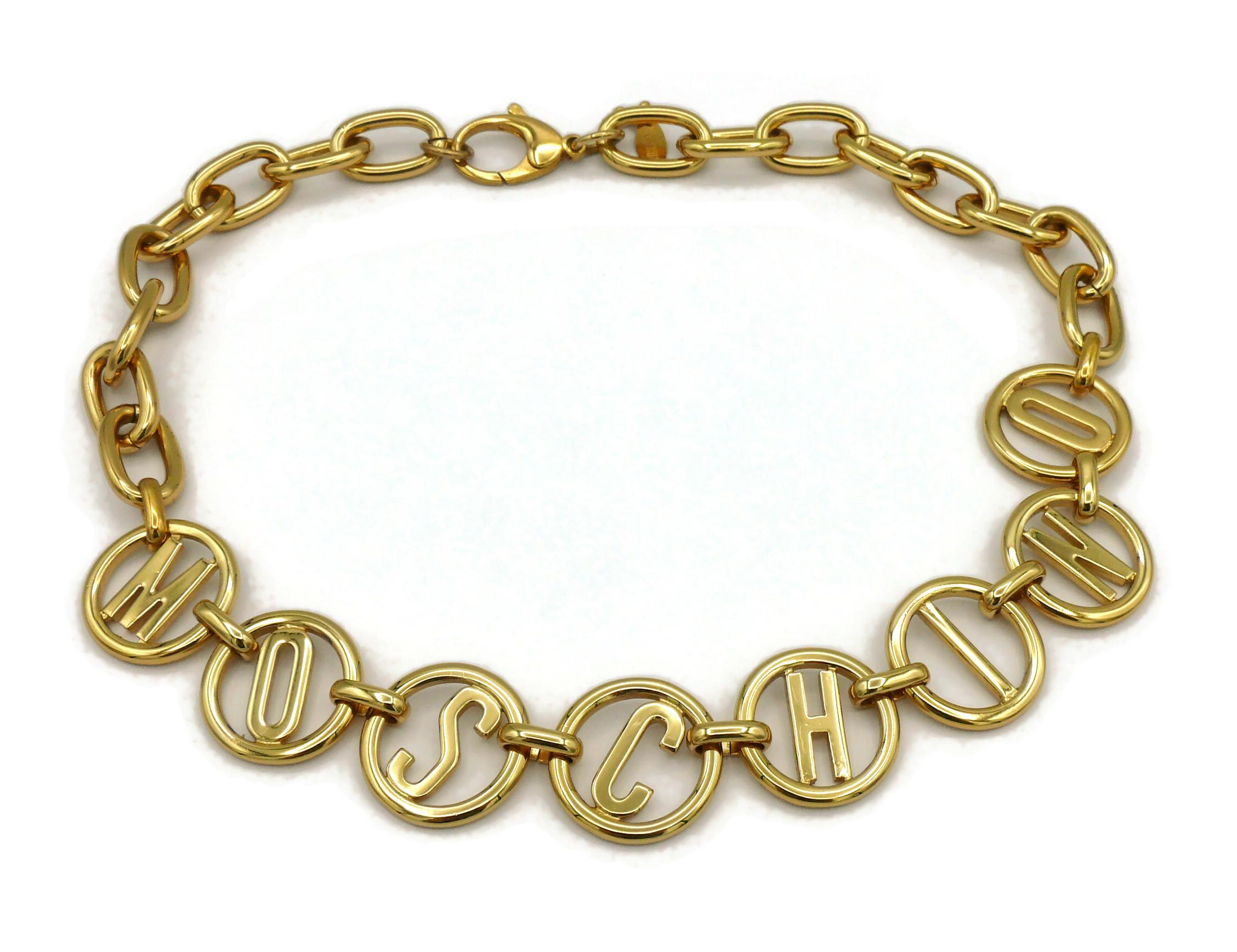 MOSCHINO Gold Tone Chain Necklace In Good Condition For Sale In Nice, FR