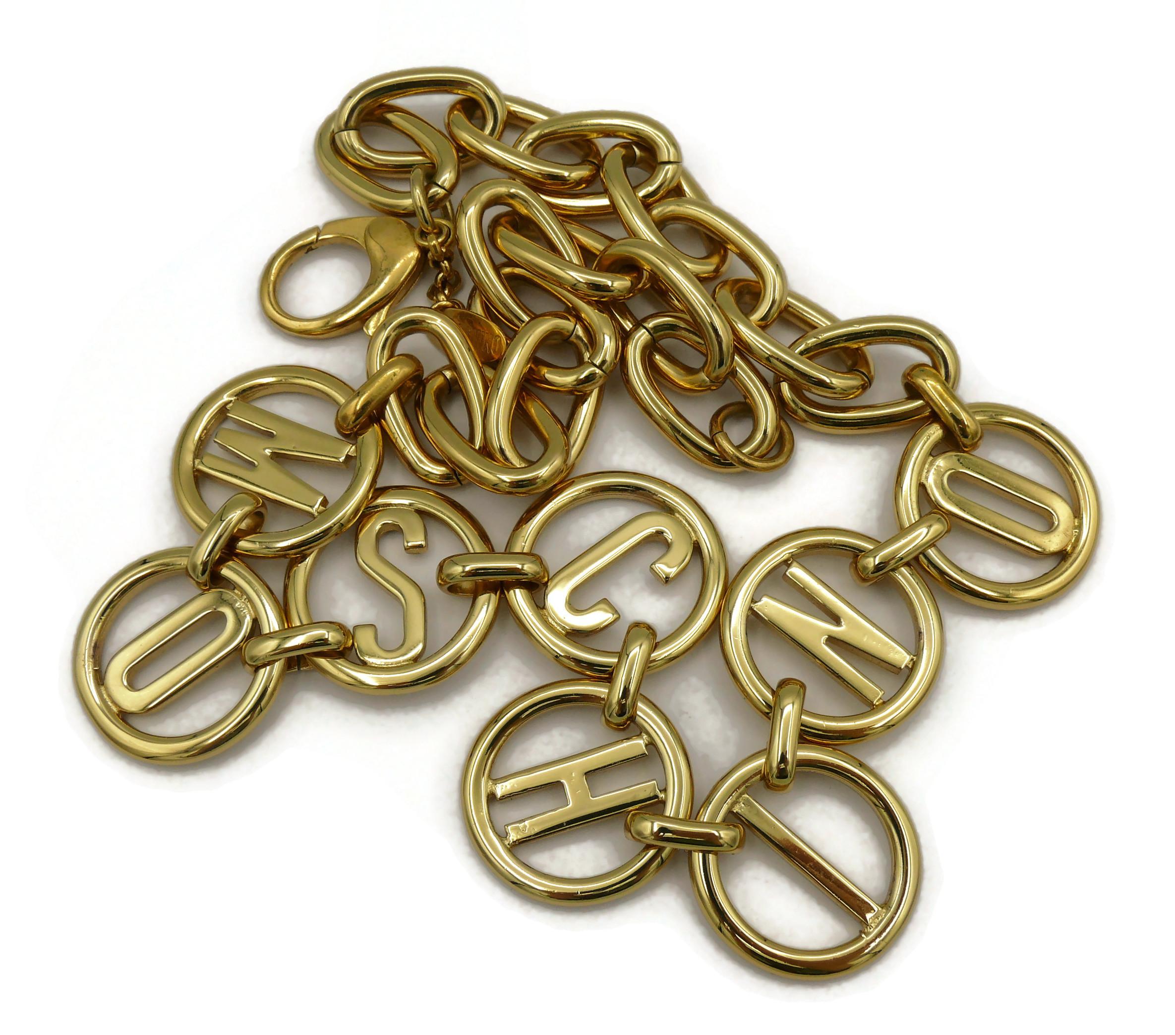 MOSCHINO Goldfarbene Ton-Halskette mit Kette im Angebot 6
