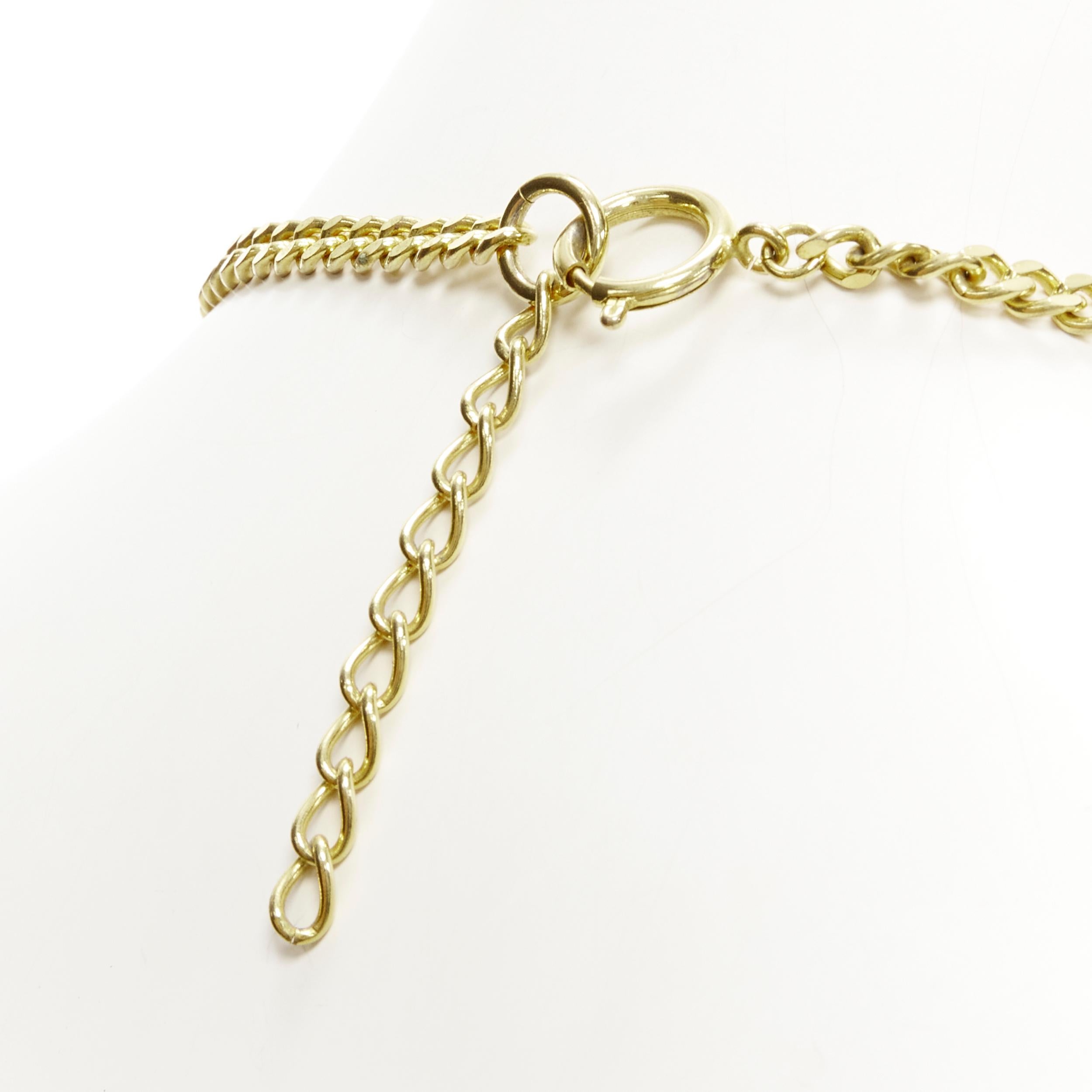 MOSCHINO gold tone logo heart motif clasp short chain necklace In Good Condition For Sale In Hong Kong, NT