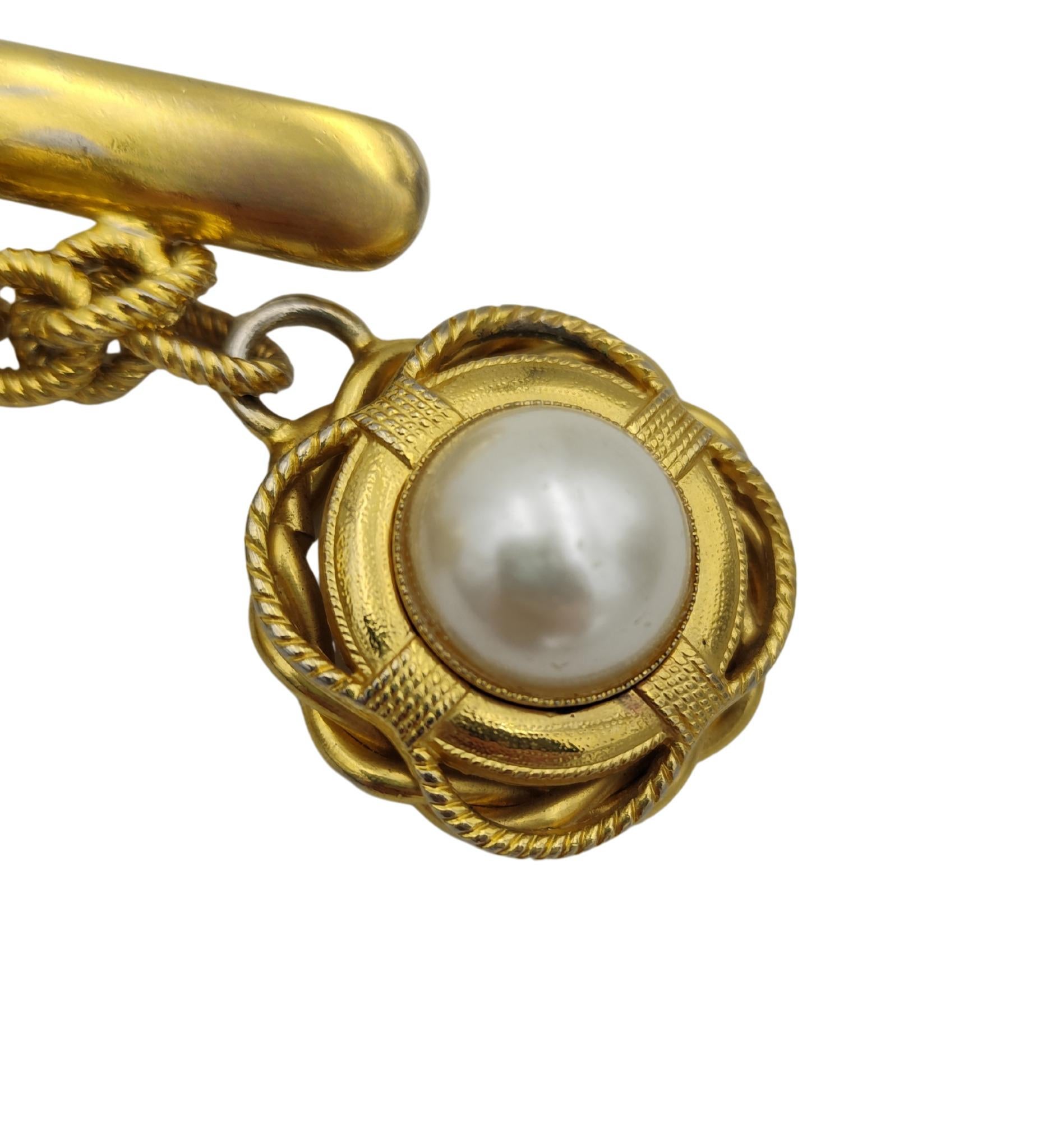 Cinturón Moschino de metal dorado con doble cadena colgante en venta 4