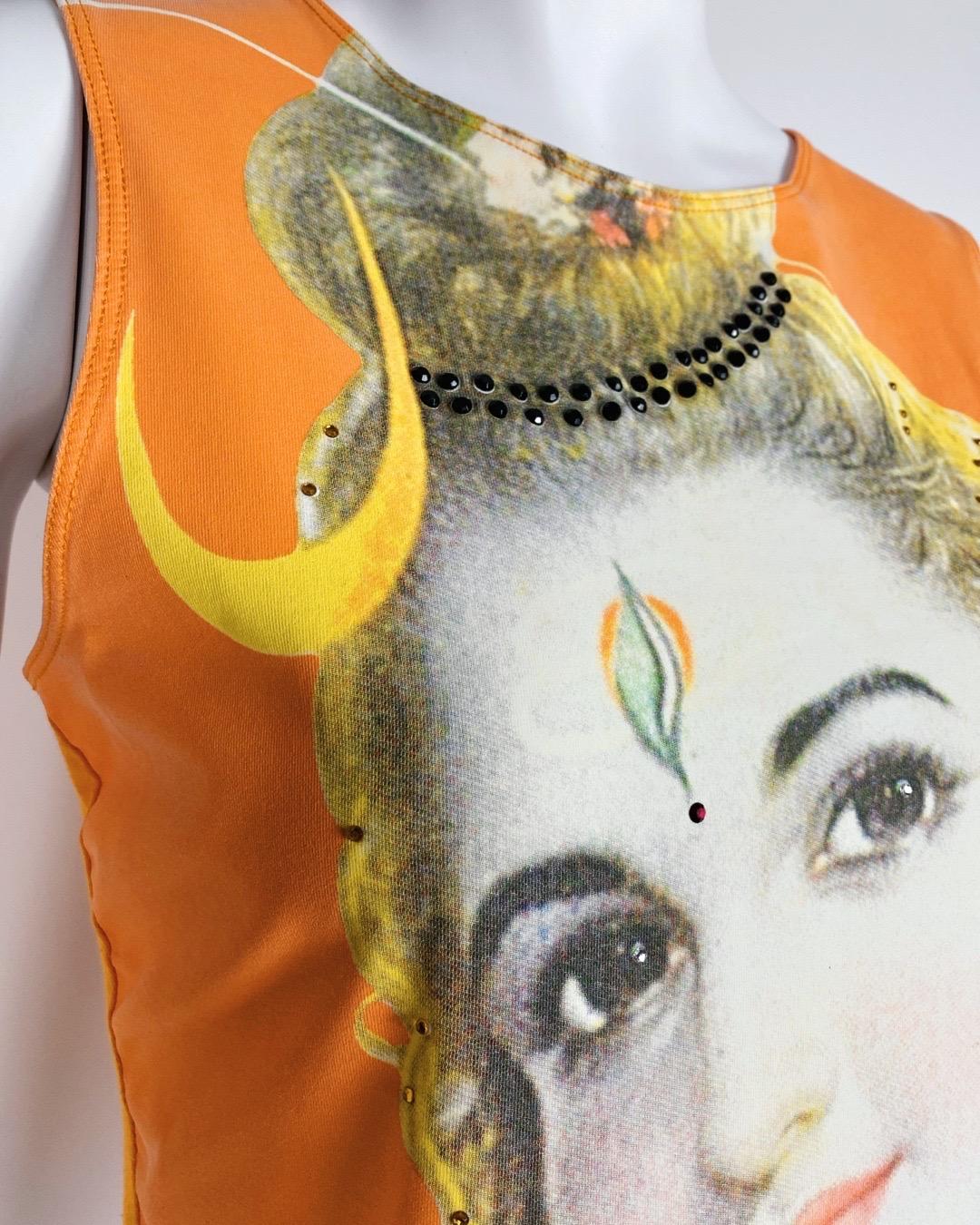 Marron MOSCHINO T-Shirt graphique Motif divinité indienne  1990s en vente