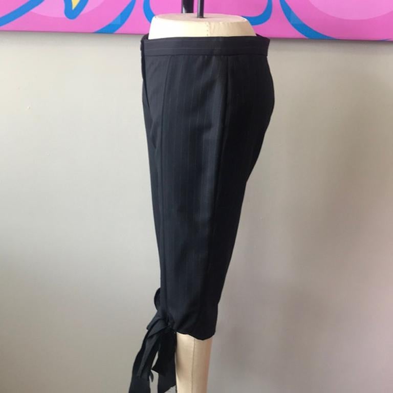 Moschino Gray Pin Striped Knee Length Pants For Sale 2