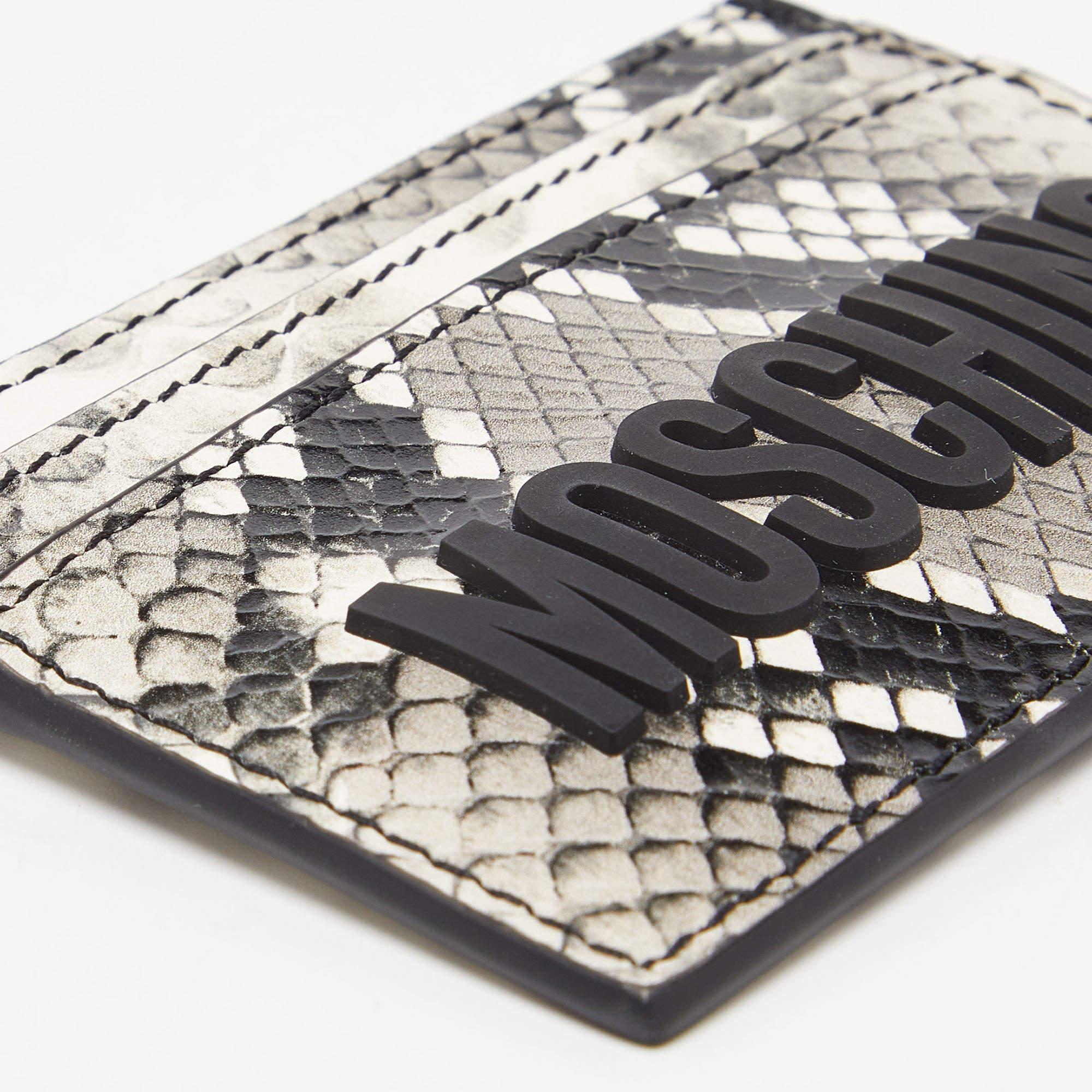 Moschino Kartenetui aus grauem/weißem, geprägtem Leder mit Schlangenhautprägung Damen im Angebot