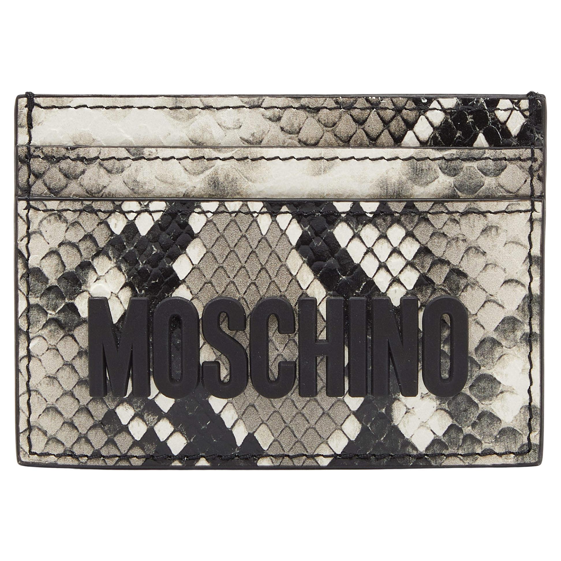Moschino Kartenetui aus grauem/weißem, geprägtem Leder mit Schlangenhautprägung im Angebot