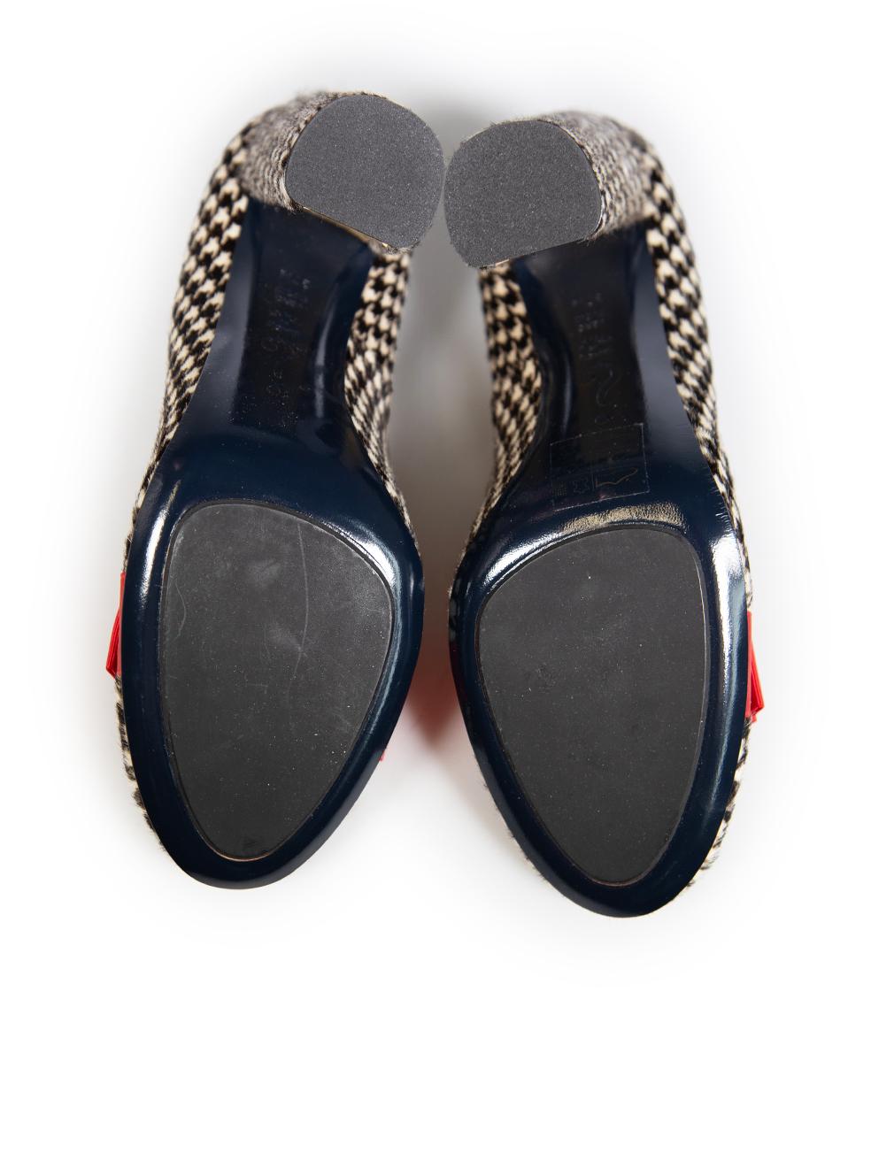 Moschino Houndstooth Pony Hair Pumps Size IT 37.5 In Good Condition In London, GB