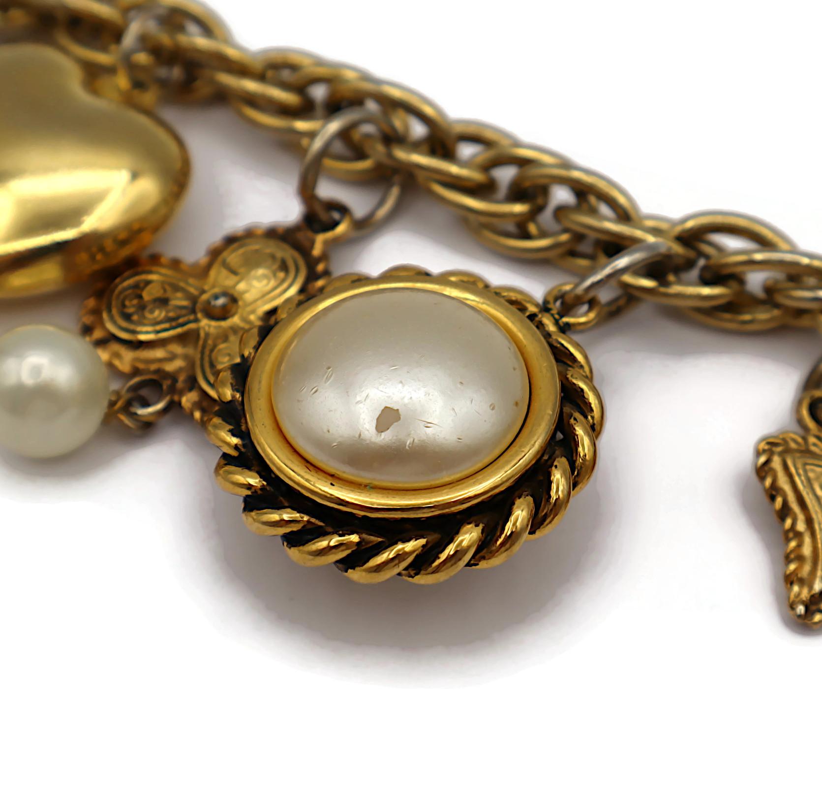 MOSCHINO Collana Iconic Vintage con charme in tonalità oro in vendita 15