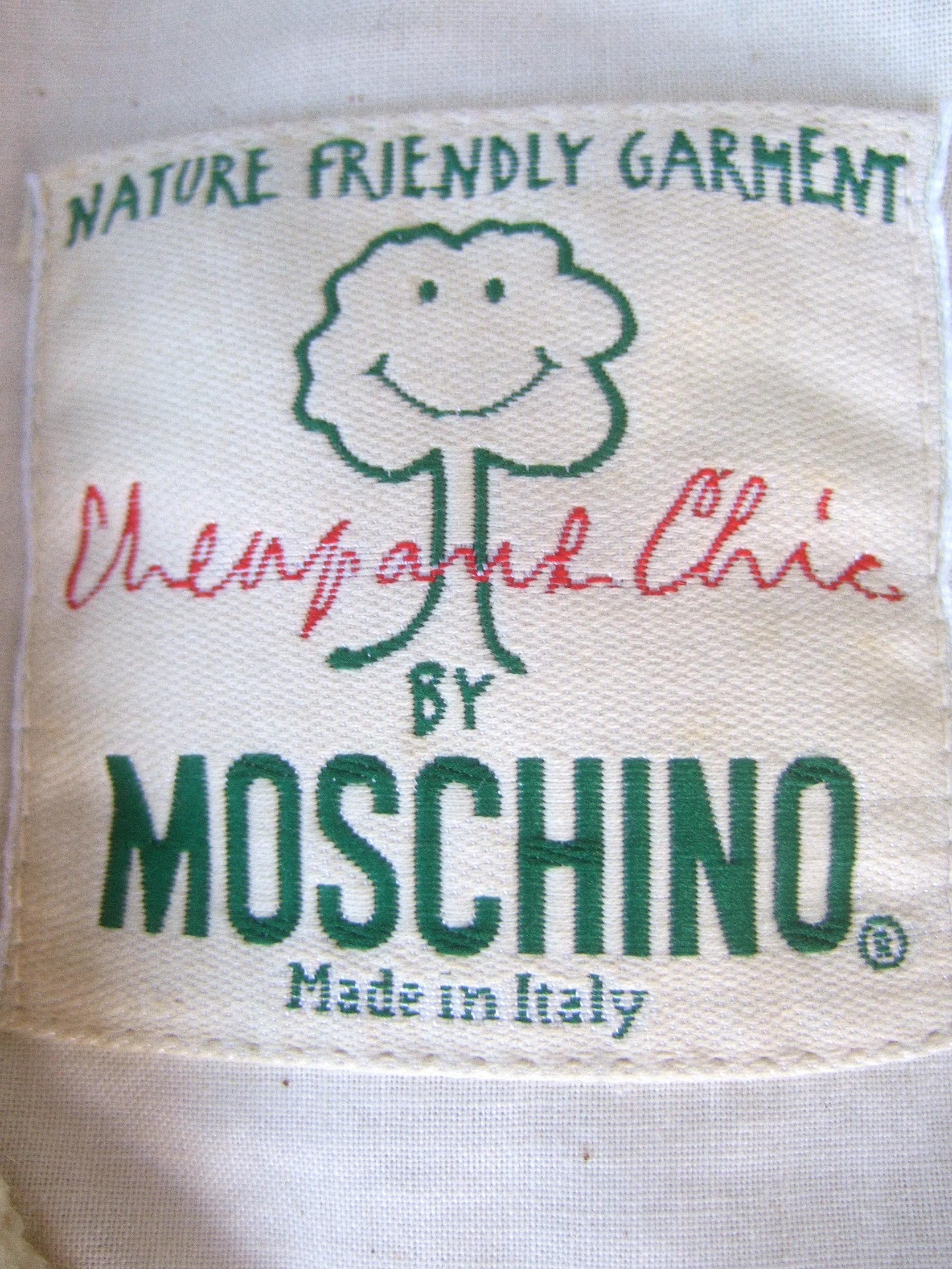 Moschino Italie - Veste courte en laine crème à boutons en forme de cœur, circa 1990 en vente 9