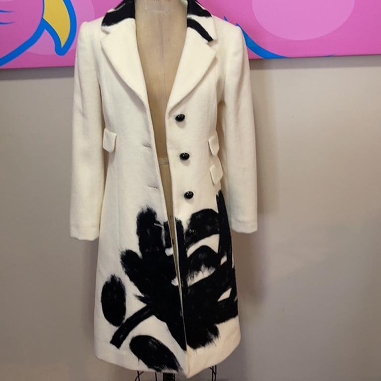Moschino Ivory Black Wool Flower Coat For Sale 7