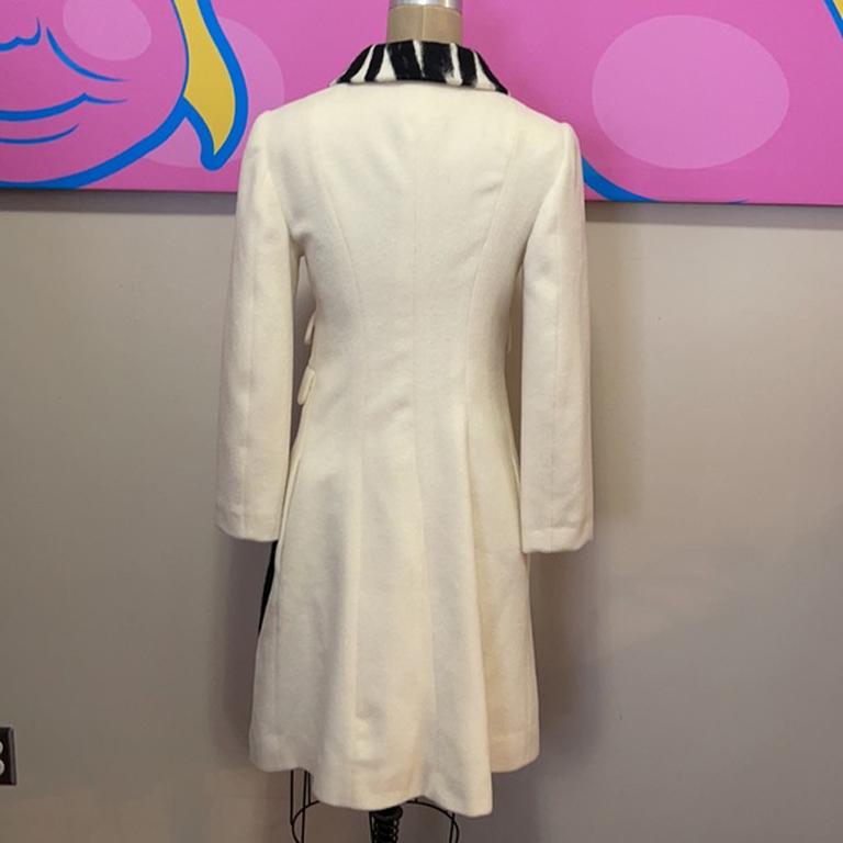 Women's Moschino Ivory Black Wool Flower Coat For Sale