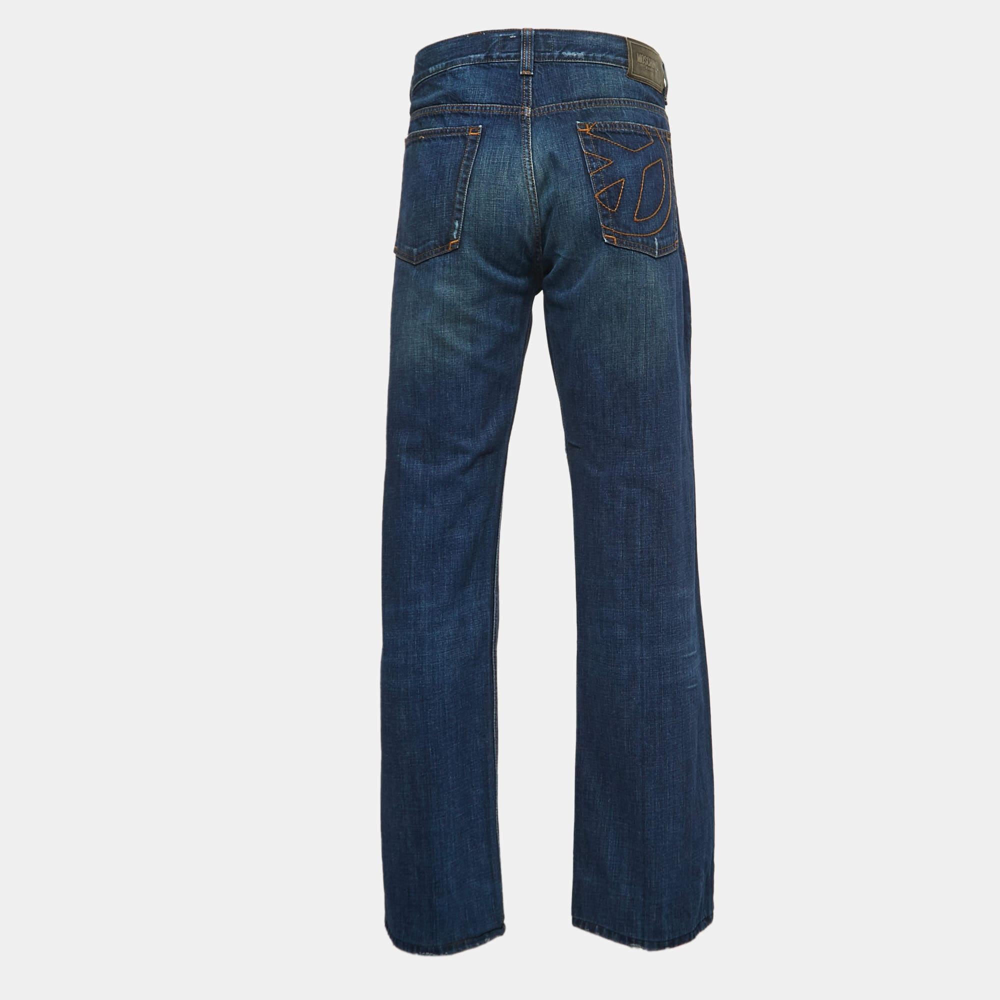 Eine tolle Jeans wie diese darf in keinem Kleiderschrank fehlen. Das Paar ist aus besten MATERIALEN geschneidert und zeichnet sich durch klassische Details, einen einfachen Verschluss und Taschen aus. Kombinieren Sie es mit Ihren Freizeit-T-Shirts.