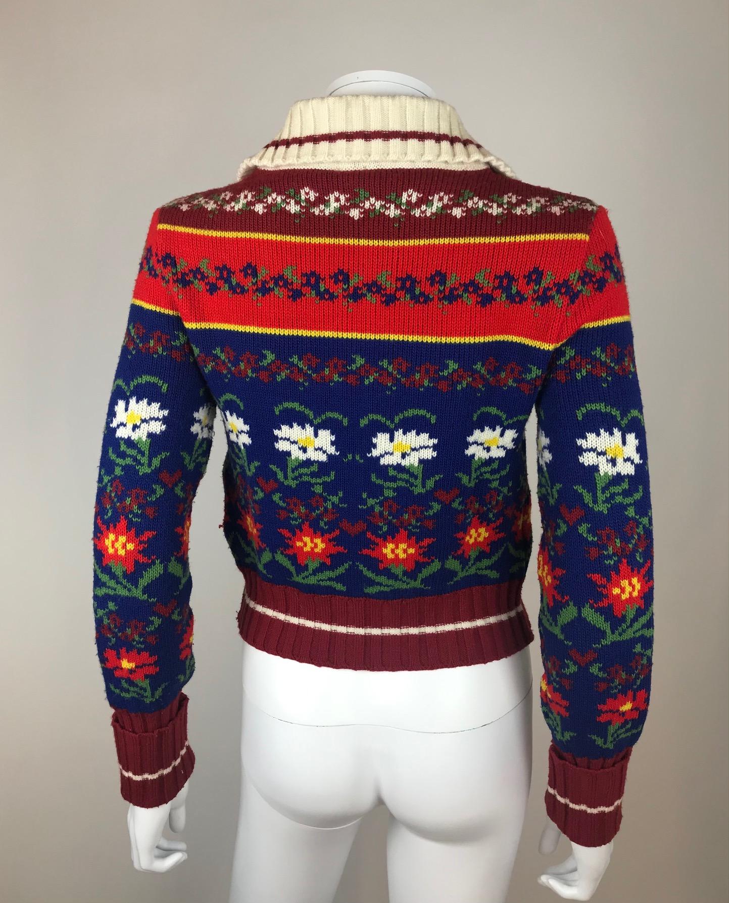 Vintage Moschino Jeans Cute Knitted Sweater Cardigan With Flowers  In Good Condition In Paris, FR