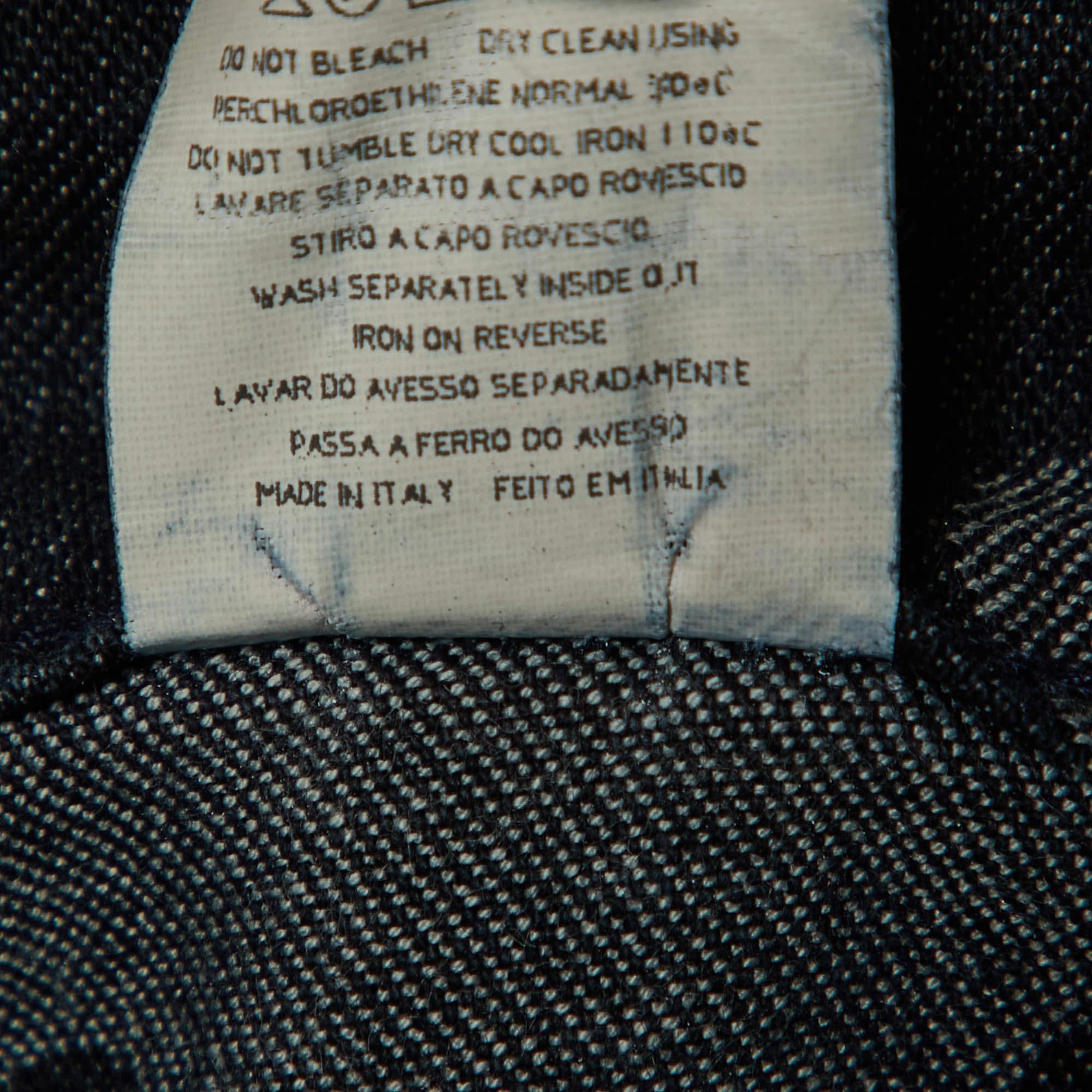 Jeans Moschino Jeans évasé bleu foncé à motifs de cœurs, taille L 28 po en vente 2