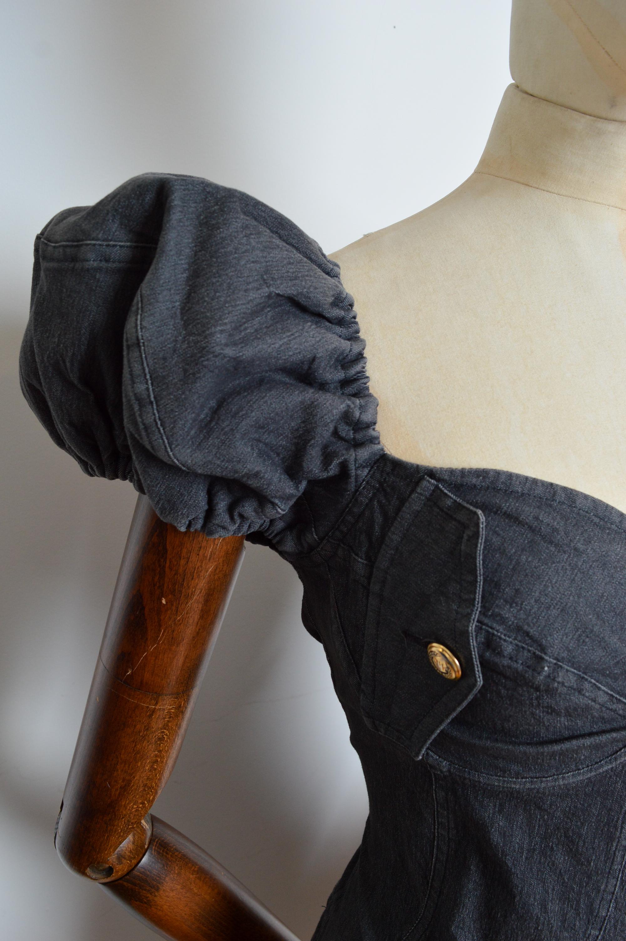 De las mujeres MOSCHINO Jeans Divertido minivestido vaquero con manga de puf gris y costura retorcida en venta