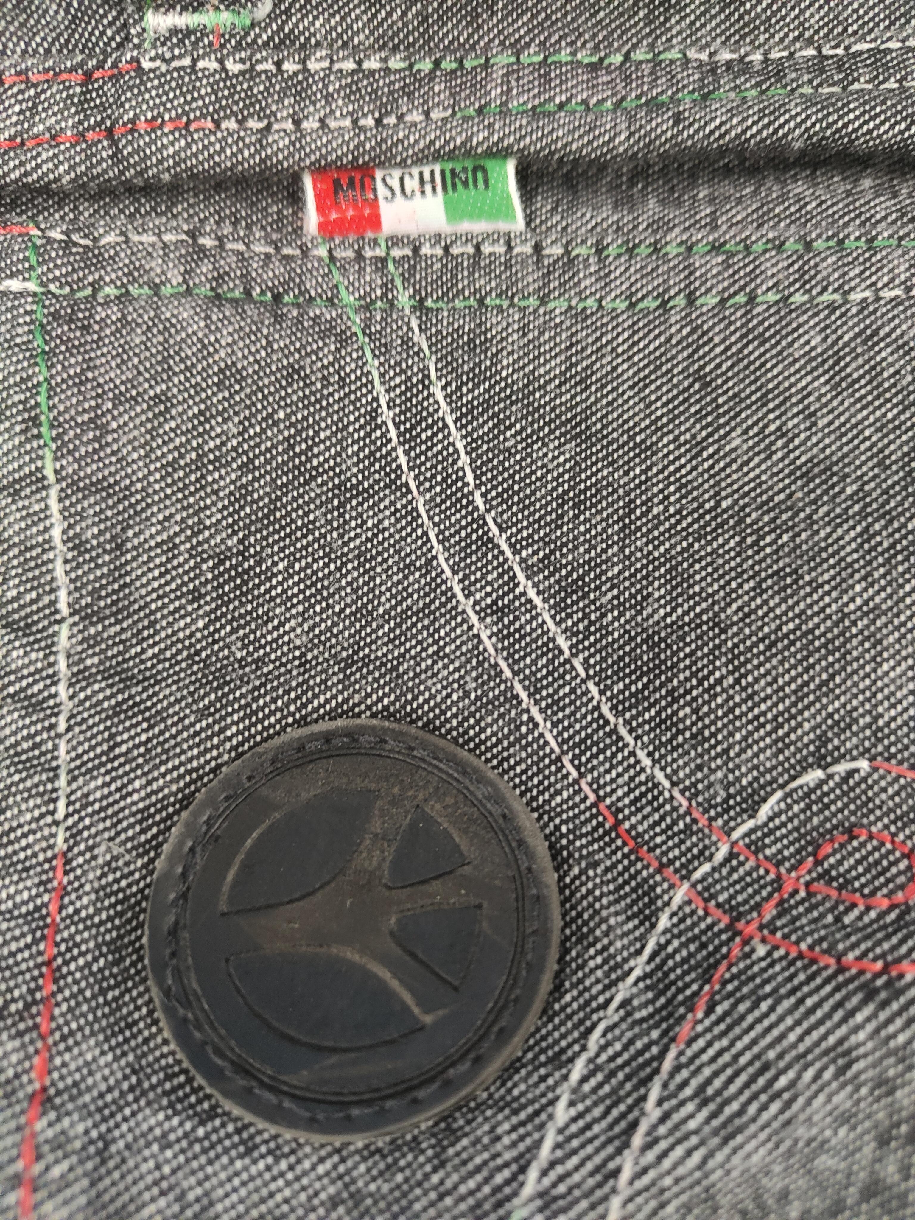 Moschino - Jupe grise en jean Excellent état - En vente à Capri, IT