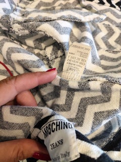 Moschino jeans iconica black and White zig Zag "Heart Art" jacket in size 42