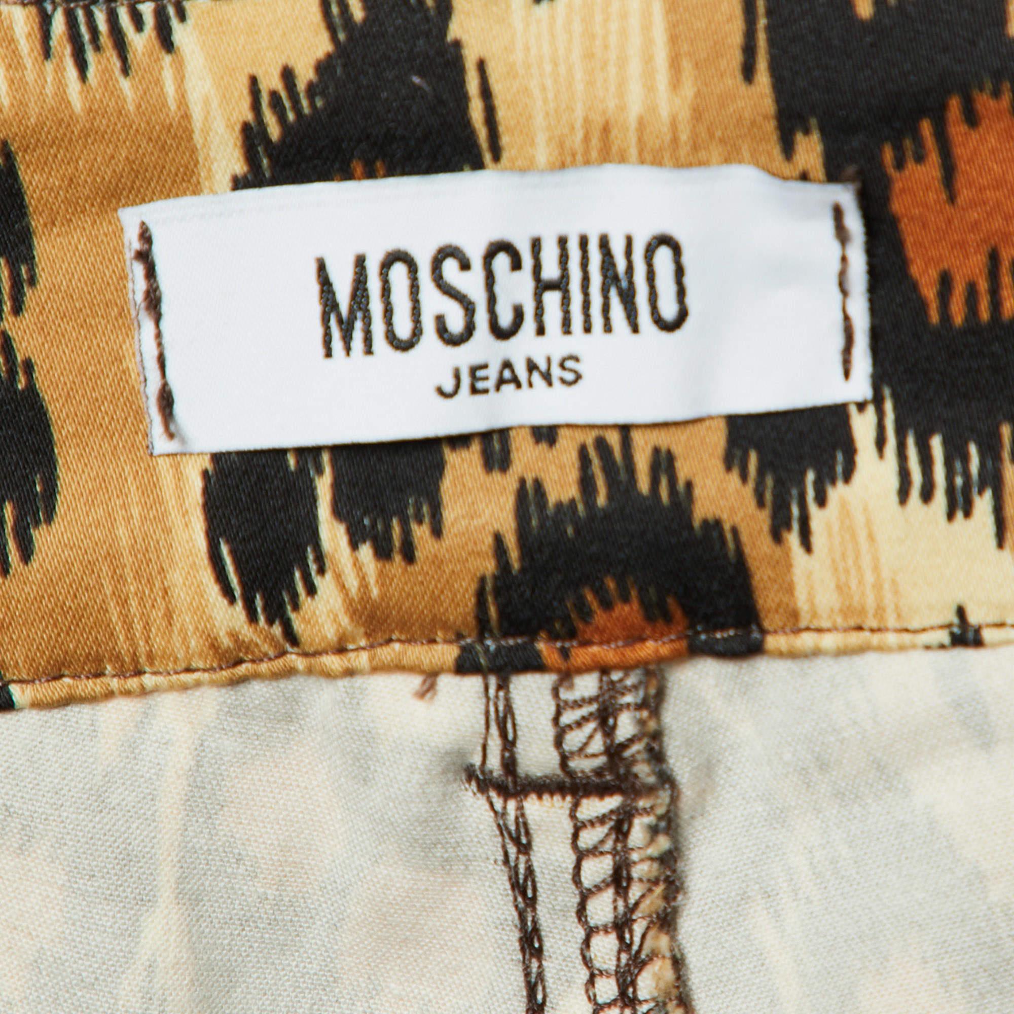 Moschino Jeans Multicolor Animal Printed Cotton Capri Pants M In Good Condition For Sale In Dubai, Al Qouz 2