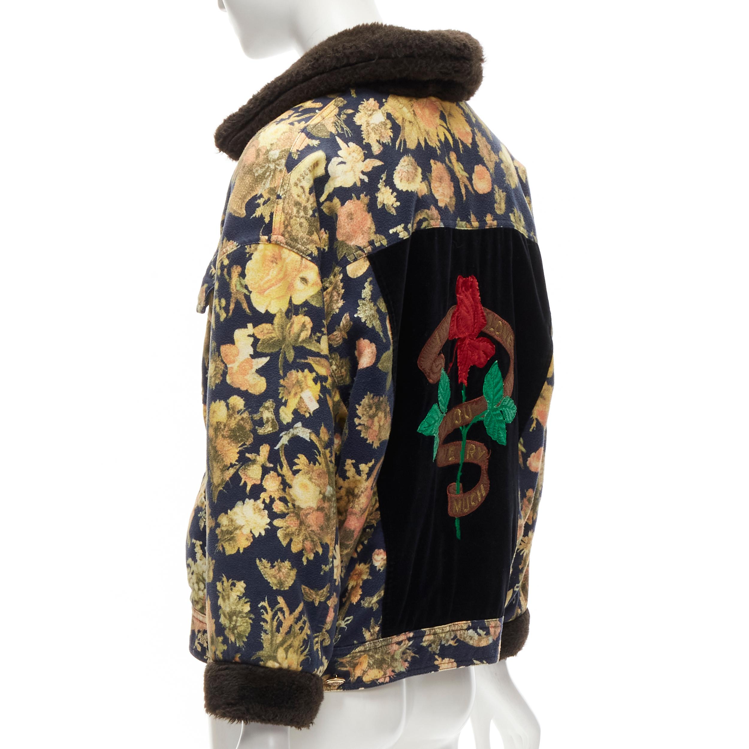 MOSCHINO JEANS Vintage gelber Mantel aus Baumwolle mit Blumendruck und Kunstpelzbesatz im Angebot 2