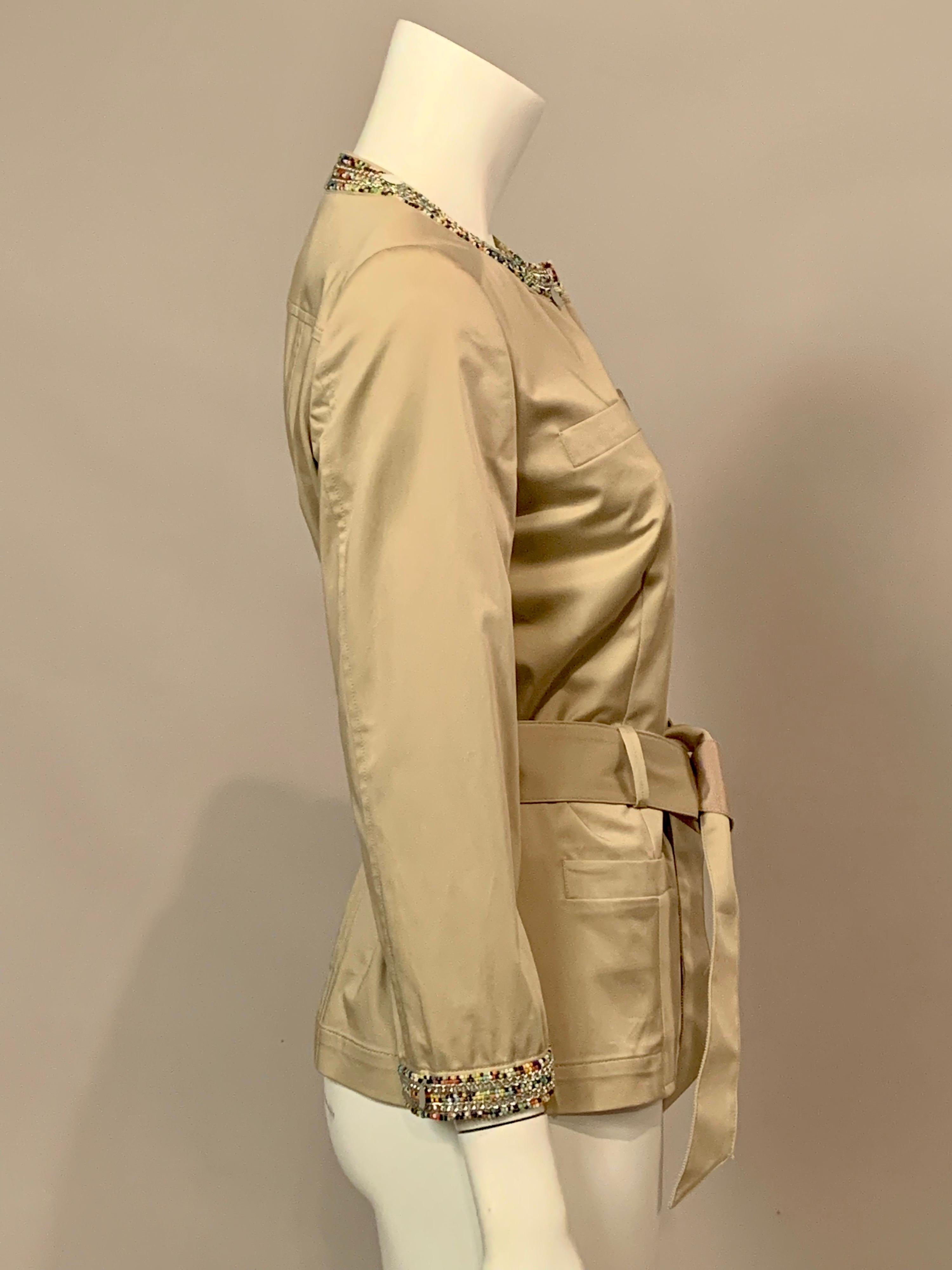 Giacca Moschino in cotone color kaki con colletto e polsini con perline colorate in vendita 2