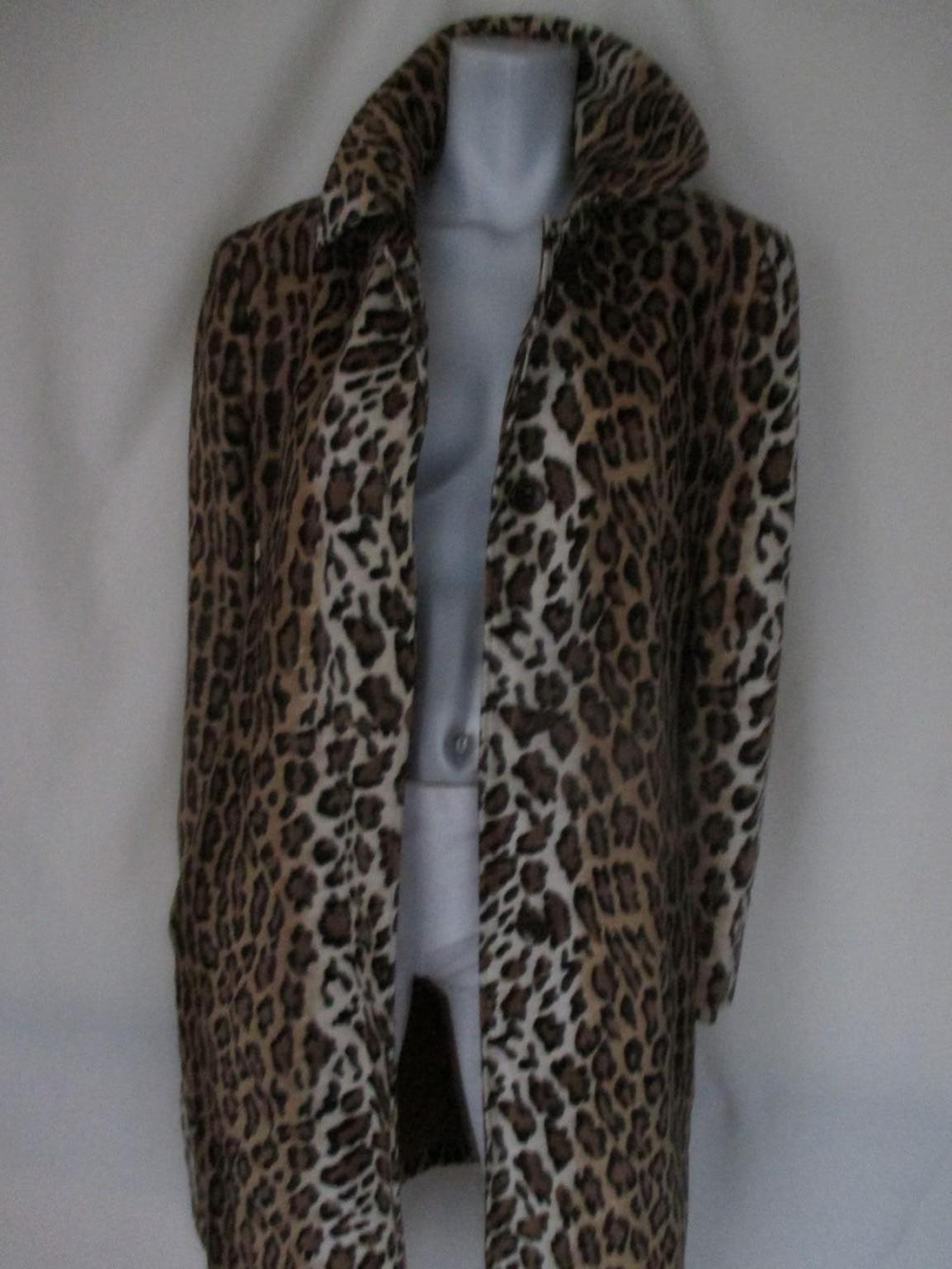 Women's or Men's Moschino Leopard print coat
