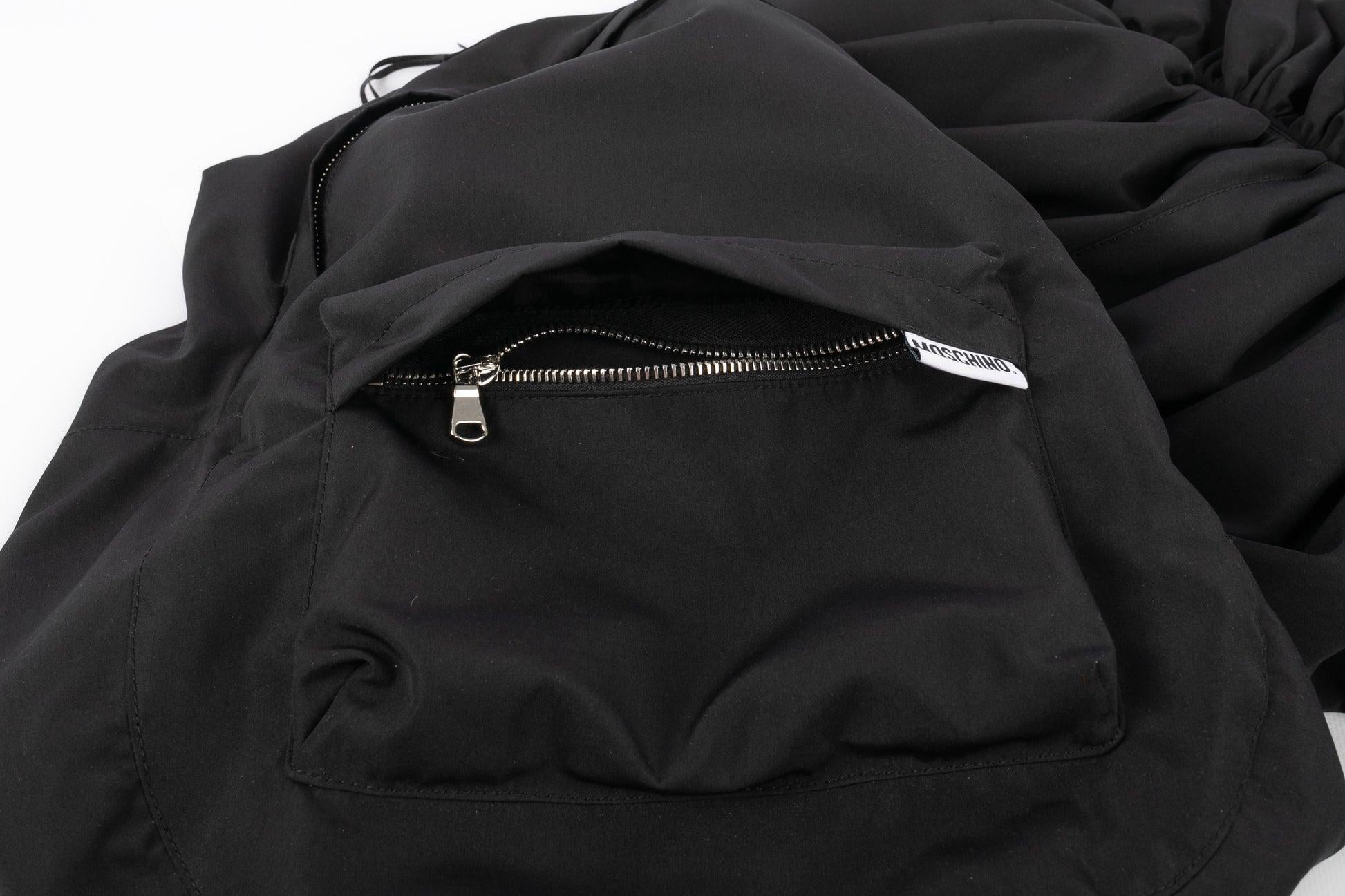 Moschino Long sac à gants en toile noire en vente 1