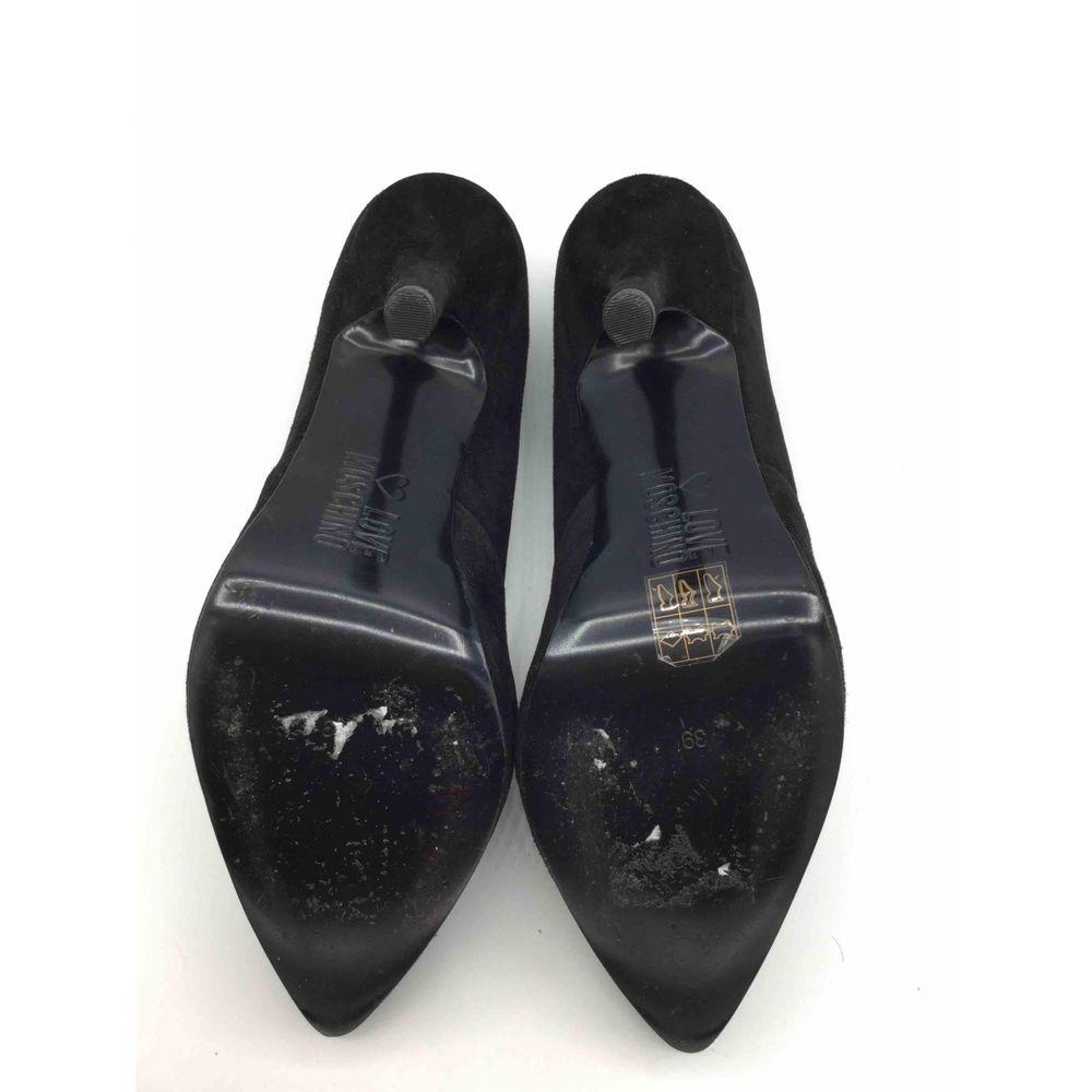 Moschino Love - Chaussures à talons de 4,7 pouces en noir Pour femmes en vente