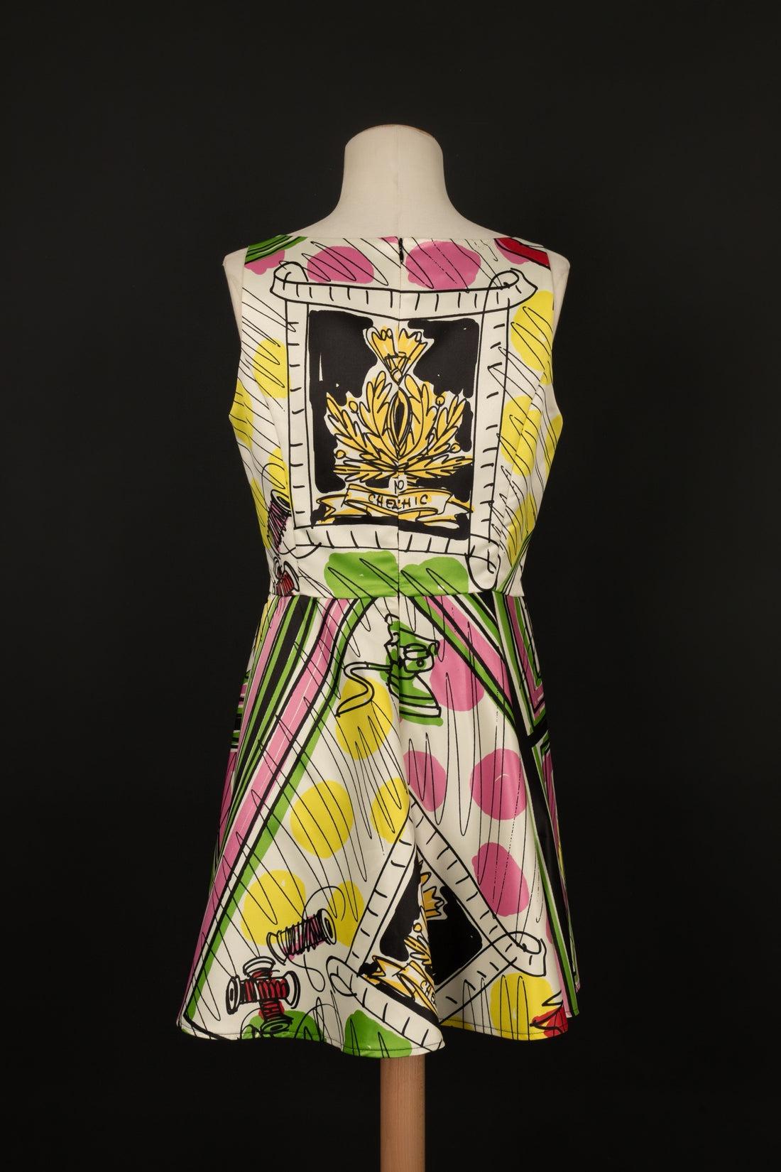 Moschino Mid-Length Colorful Printed Dress In Excellent Condition For Sale In SAINT-OUEN-SUR-SEINE, FR
