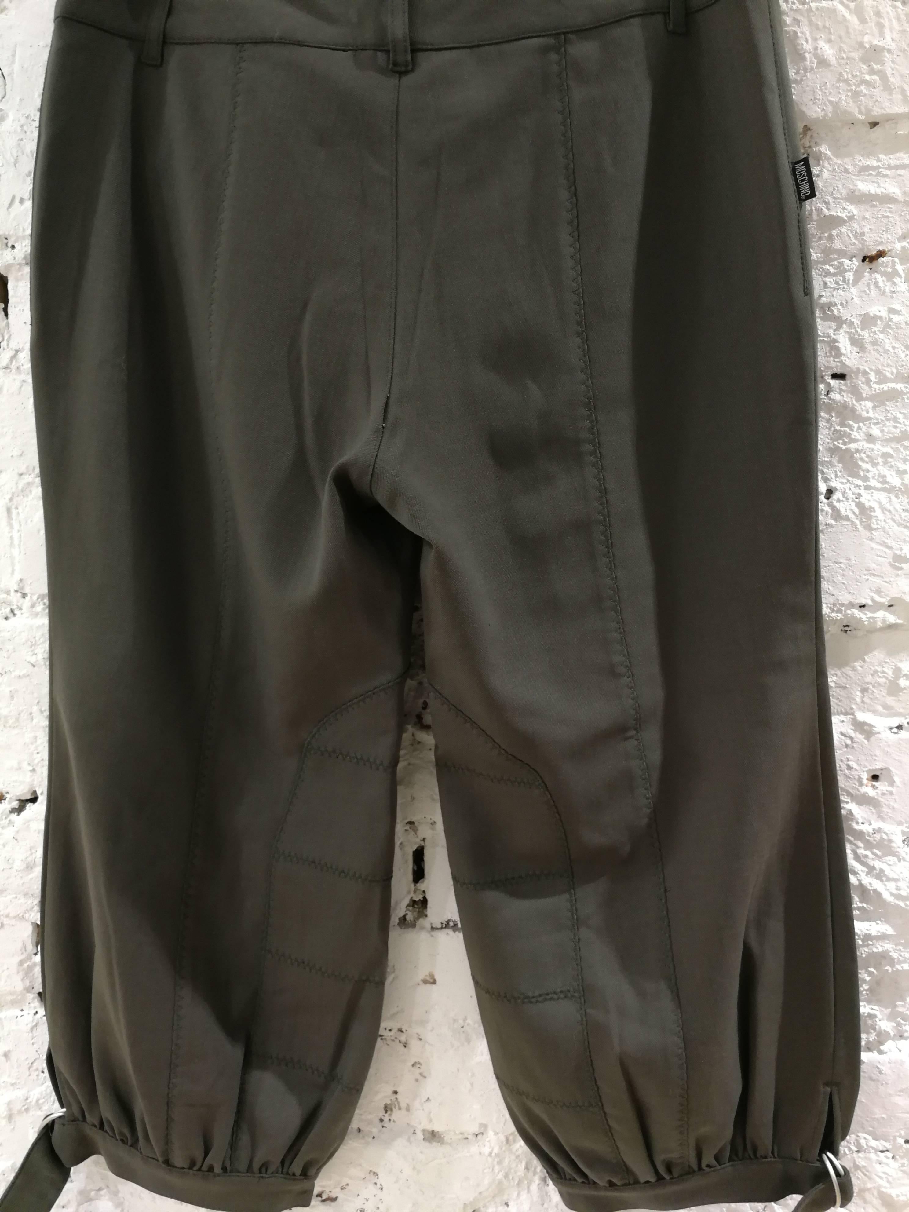 Moschino Military Green Trousers In Good Condition For Sale In Capri, IT