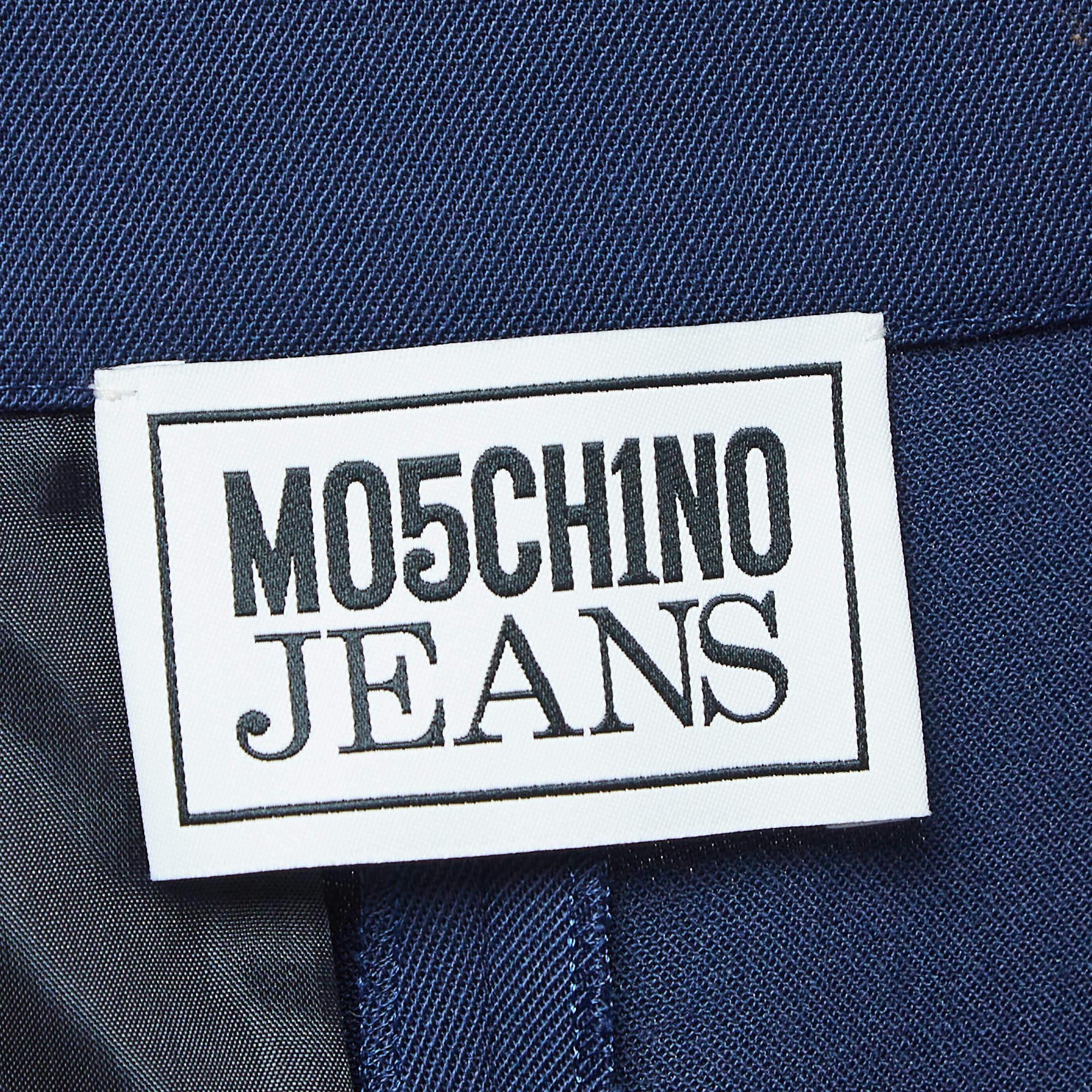 Moschino Mo5ch1no Jeans Marineblaue Gabardine-Shorts mit Schnallenverschluss S im Zustand „Neu“ im Angebot in Dubai, Al Qouz 2