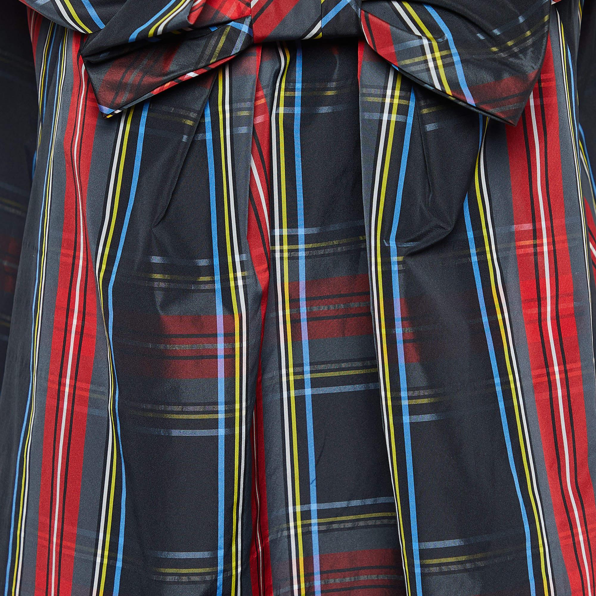 Moschino - Mini robe à carreaux multicolore en soie mélangée avec nœud papillon M Excellent état - En vente à Dubai, Al Qouz 2