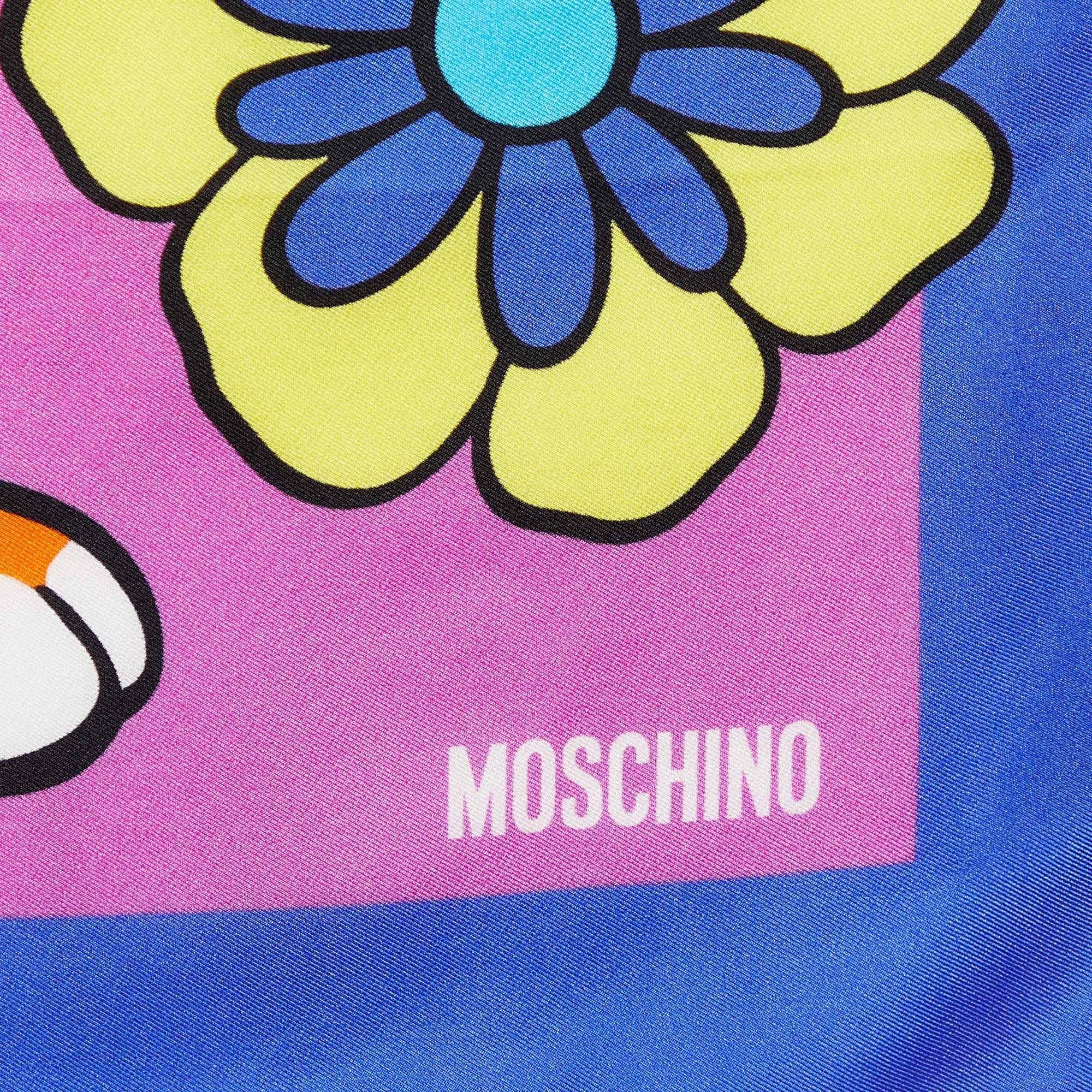 Moschino Mehrfarbiger quadratischer Tiger-Schal aus bedruckter Seide (Pink) im Angebot