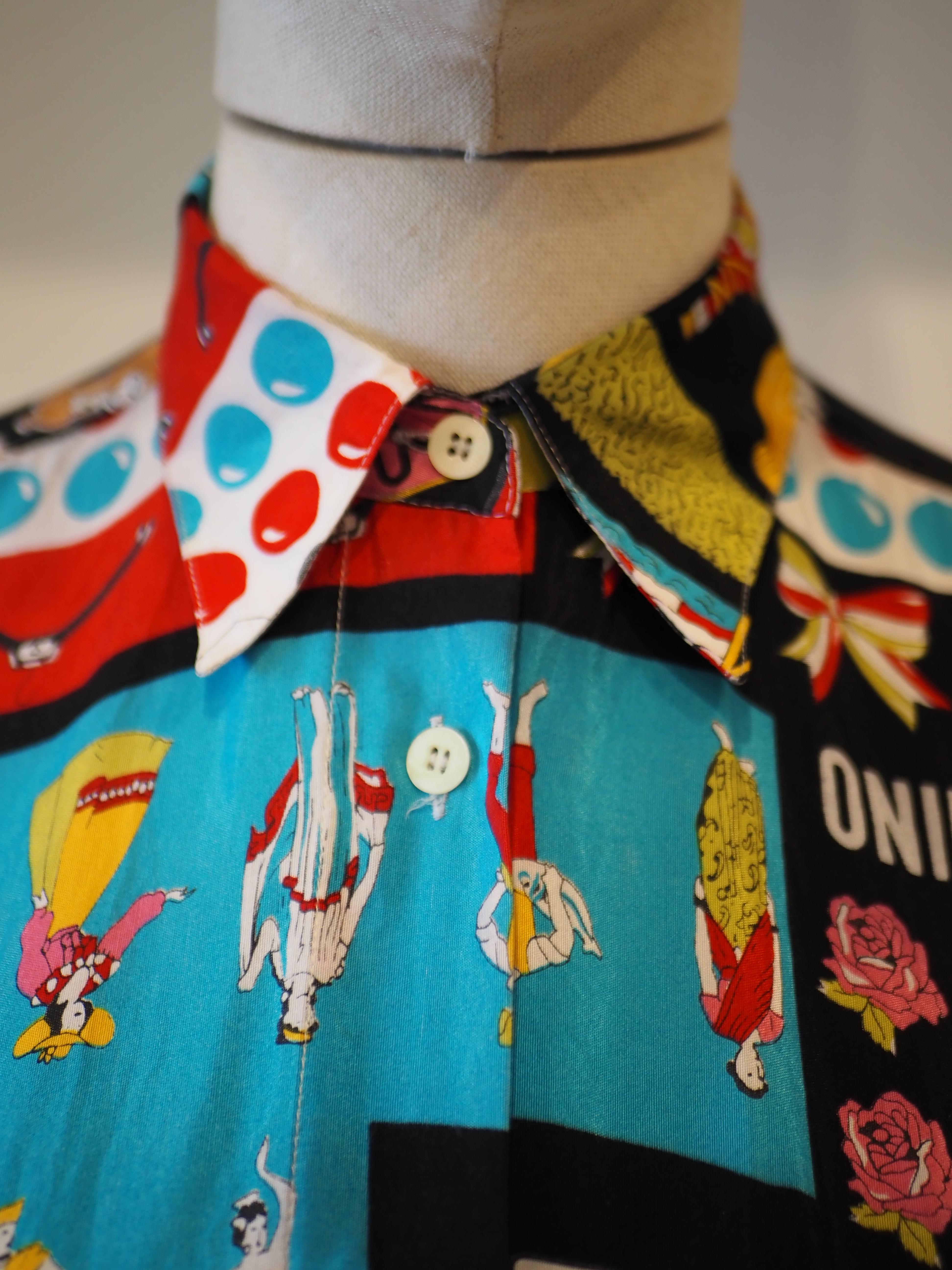 Moschino Mehrfarbiges ikonisches Vintage-Hemd im Zustand „Gut“ im Angebot in Capri, IT
