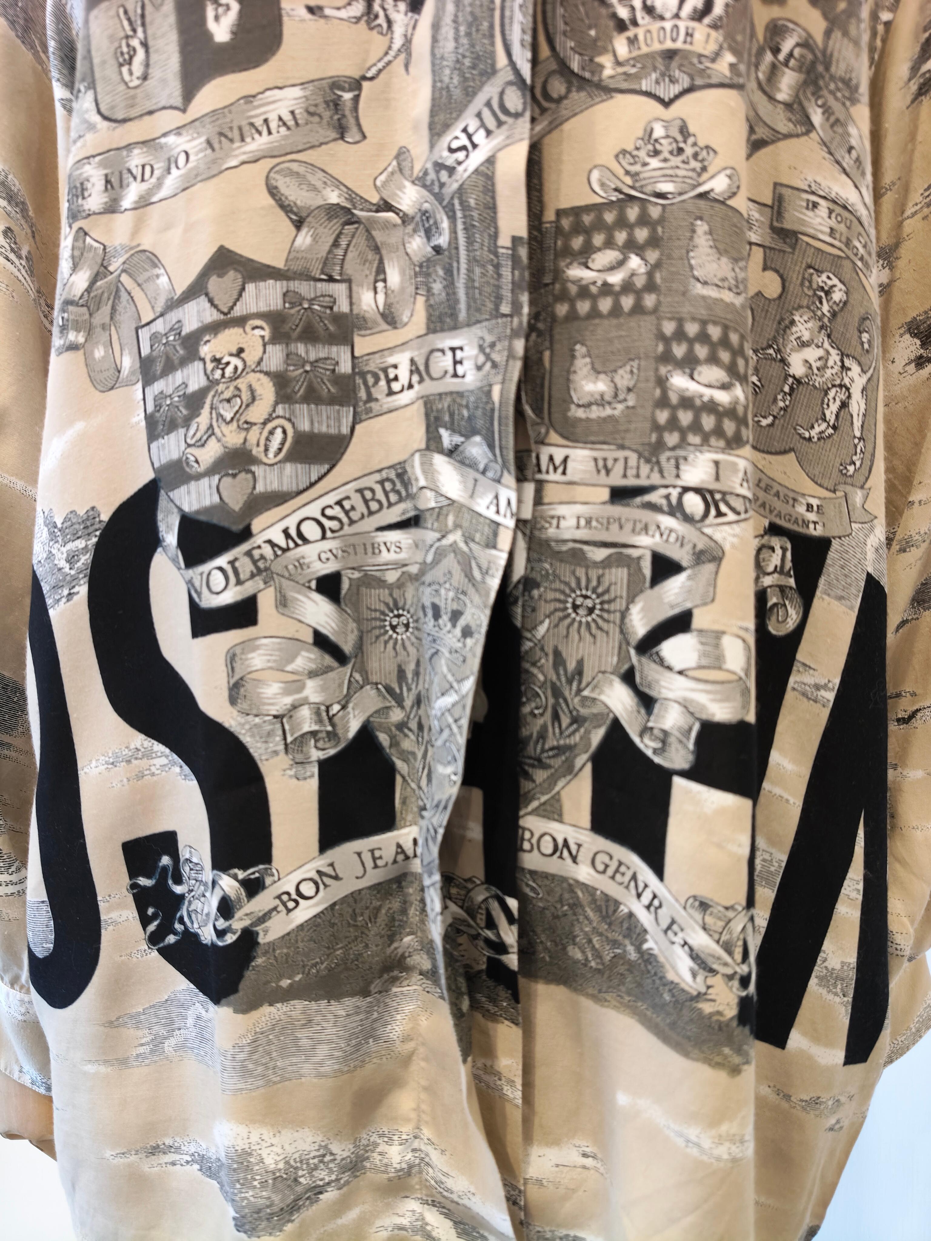 Moschino mehrfarbiges Vintage-Hemd im Angebot 3