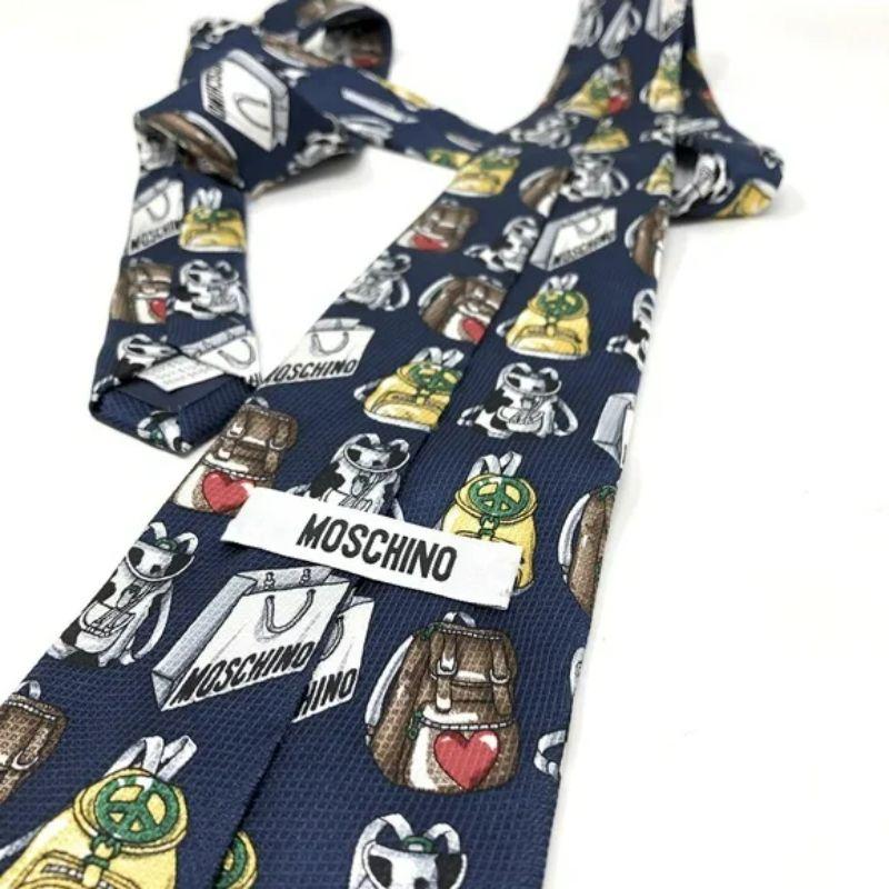 Violet Moschino - Sac à dos de shopping bleu marine en soie pour homme avec cravate en vente