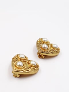 1990's MOSCHINO Pearl Heart Shape Clip On Earrings