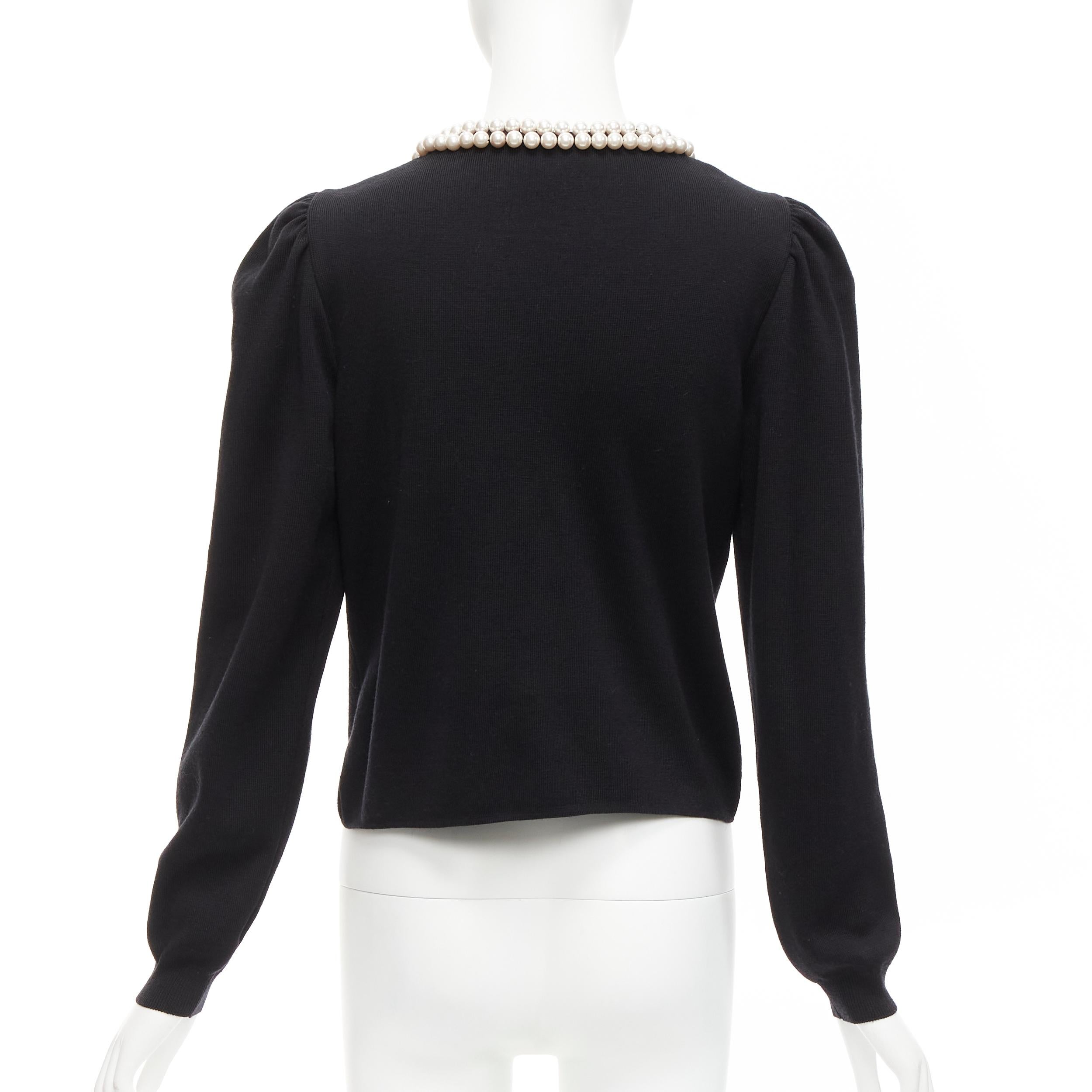 MOSCHINO collier de perles cardigan preppy noir en maille douce IT40 S en vente 1