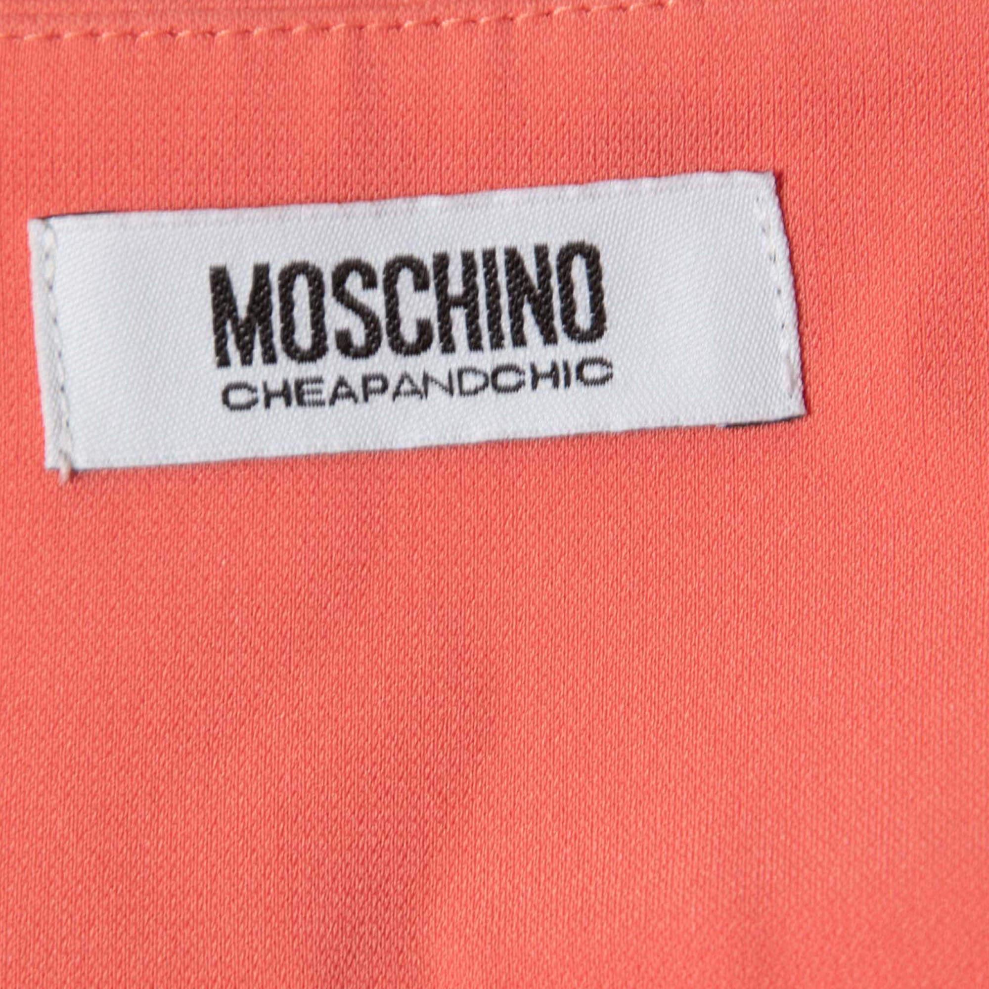 Moschino - Minigonna a pieghe in crepe rosa S In condizioni buone in vendita a Dubai, Al Qouz 2