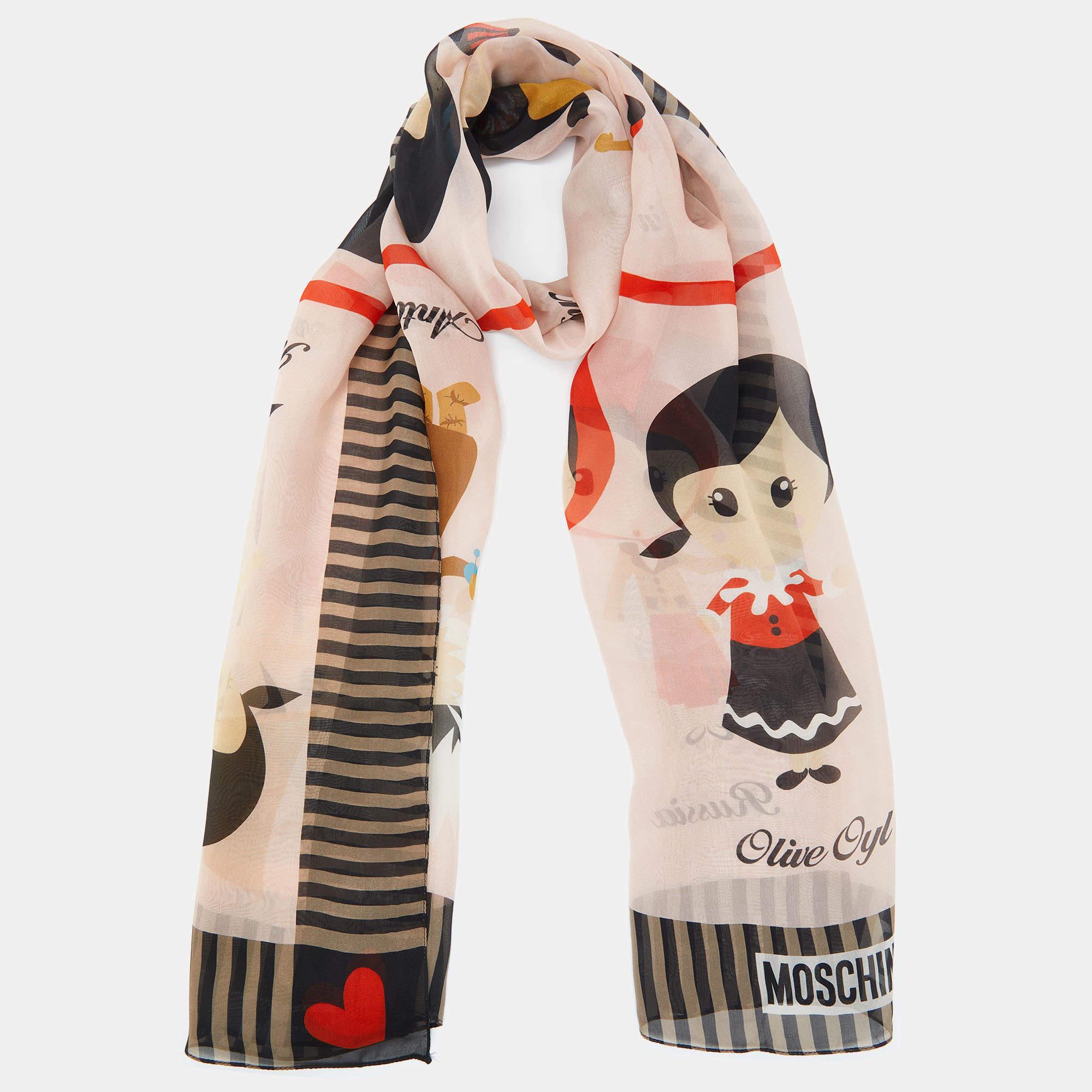 Elevate your style with this meticulously crafted stole. Prints and timeless design unite for an exquisite accessory that exudes sophistication and style.