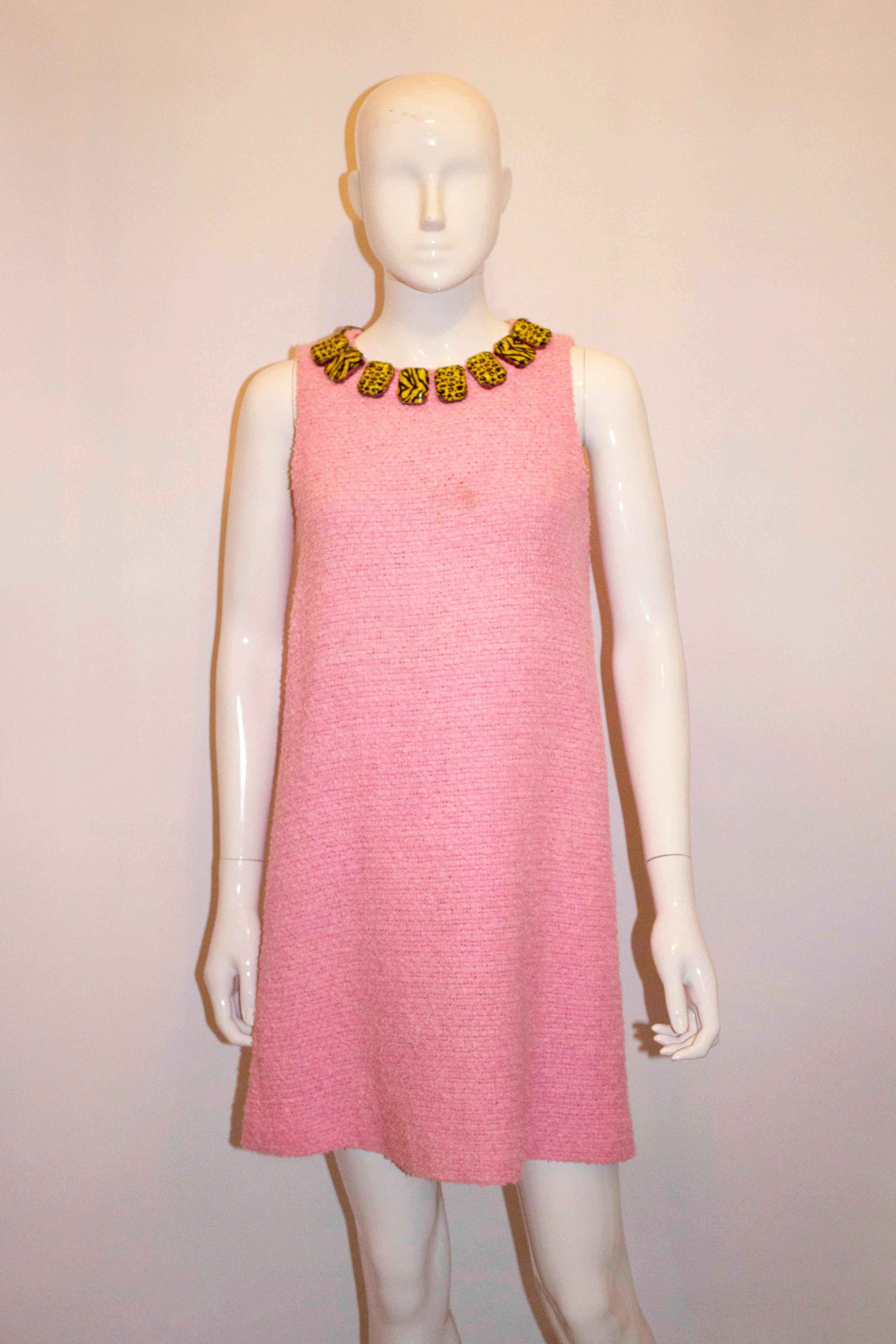 Moschino Pink Dress with Animal Button Detail In Good Condition For Sale In London, GB