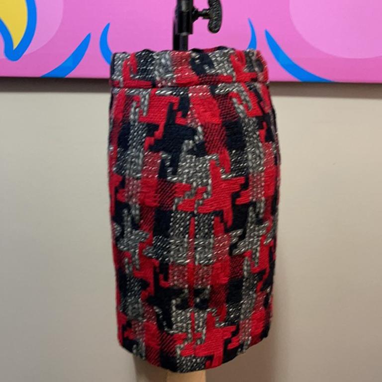 Moschino Pret A Porter Red Black Gray Tweed Skirt For Sale 1