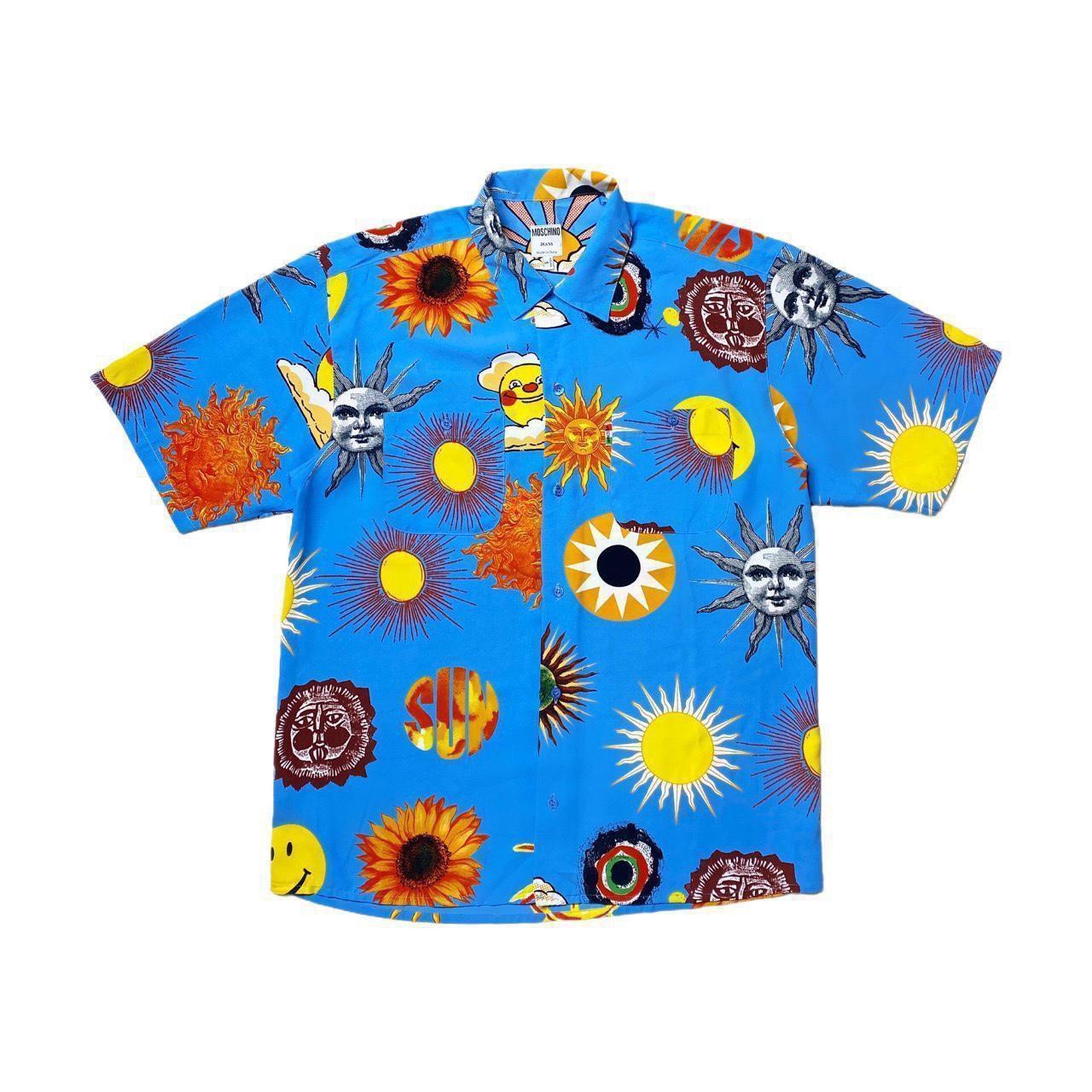 Moschino Printed Sun Shirt  For Sale 1