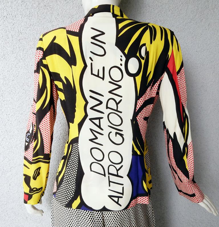  Moschino Seltene Roy Lichtenstein Jacke und Hose Anzug S/S 1991 im Zustand „Hervorragend“ im Angebot in Los Angeles, CA