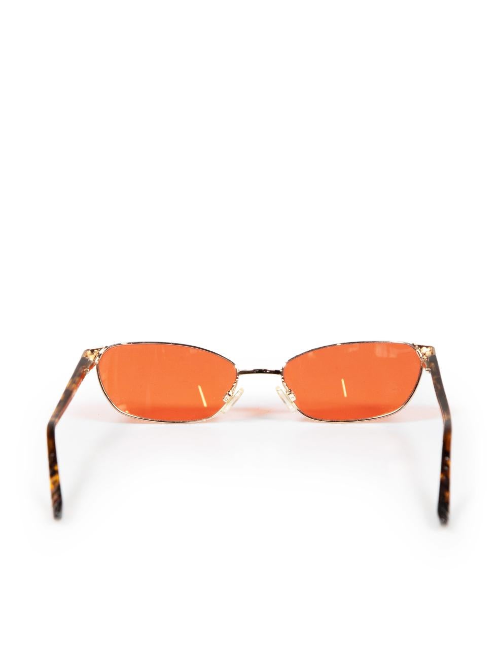 Moschino Rote, Katzenaugen getönte Sonnenbrille im Zustand „Hervorragend“ im Angebot in London, GB