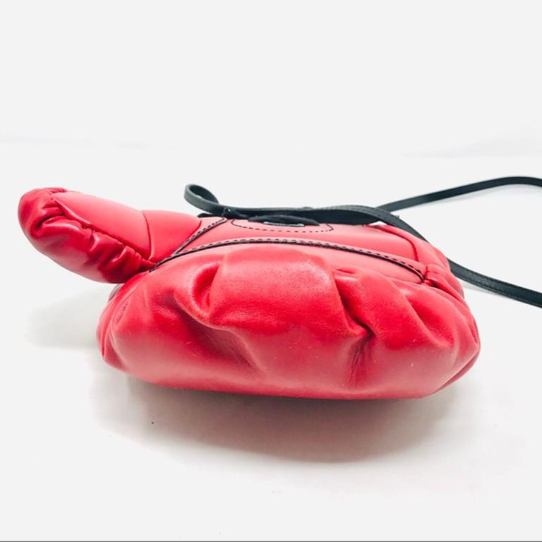 Moschino Red Leather Boxing Glove Bag Purse In Good Condition In Los Angeles, CA