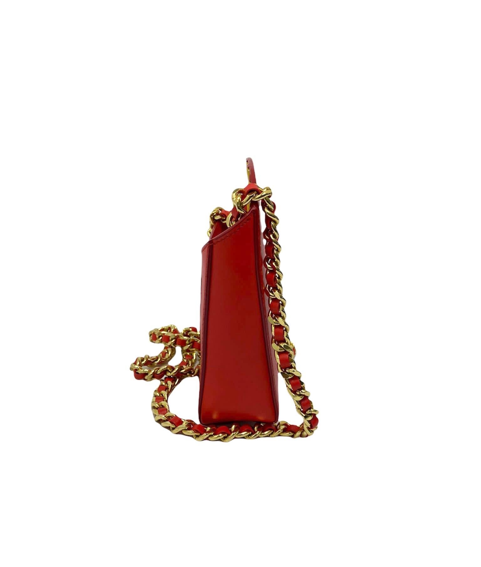 Moschino Rote Ledertasche in limitierter Auflage im Zustand „Neu“ in Torre Del Greco, IT