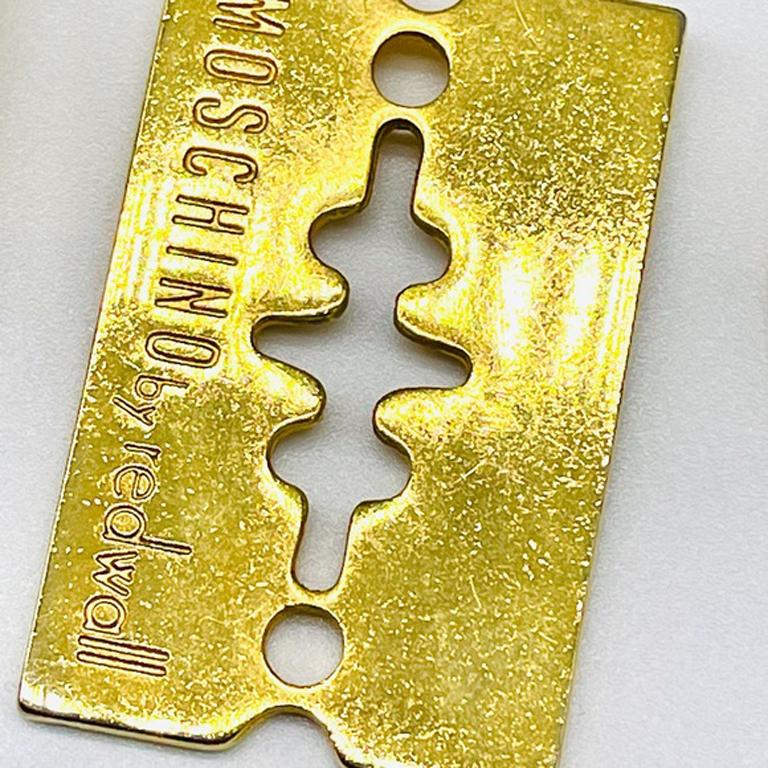 Moschino Redwall Gold Chain Link Charm Belt 2