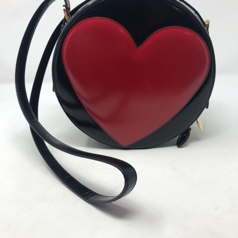 Moschino redwall heart bag sale