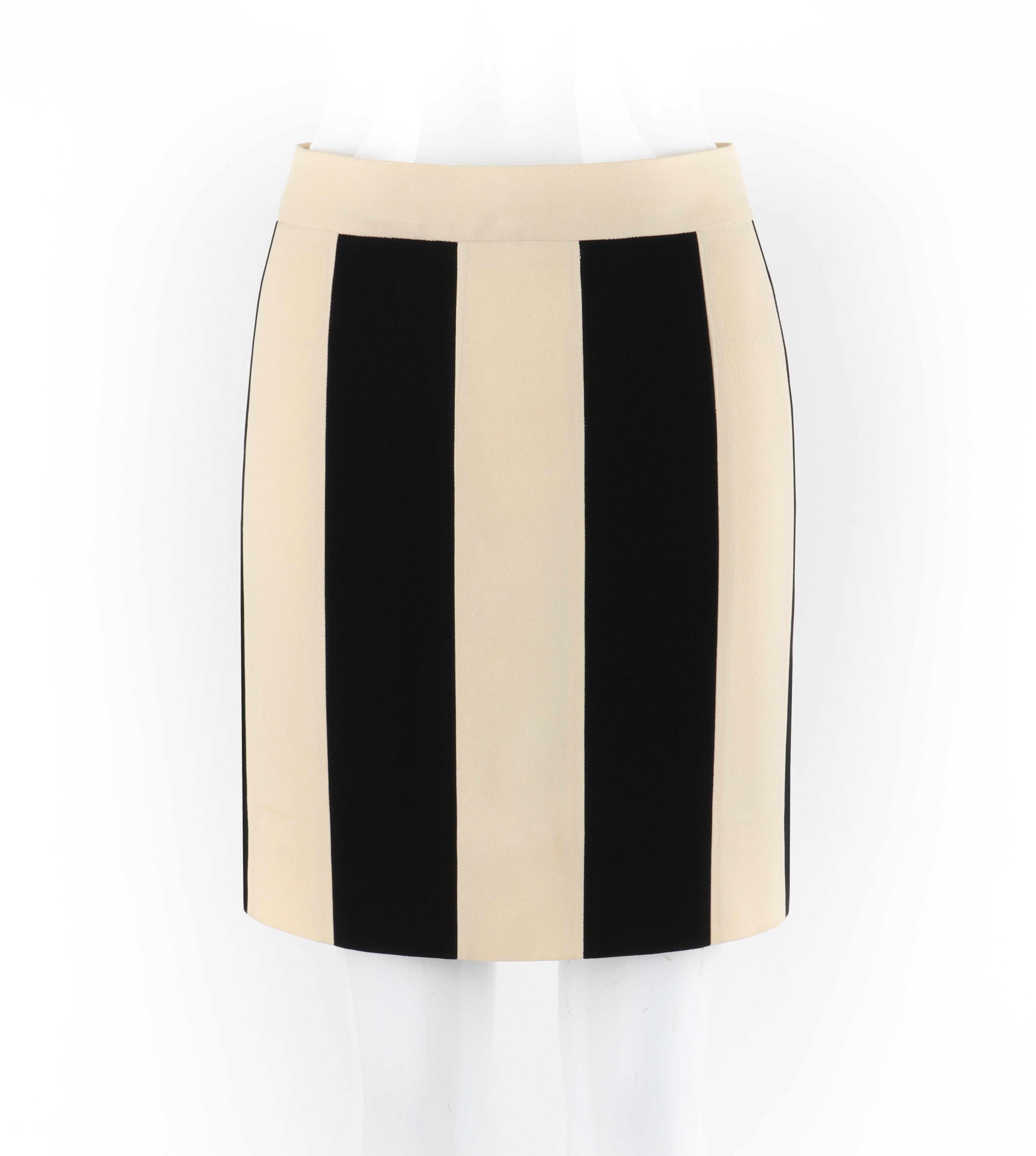 Brand / Manufacturer: Moschino
Collection: Spring 2006
Designer: Rosella Jardini
Style: Above-the-knee skirt
Color(s): Shades of ivory, black, white
Lined: Yes
Marked Fabric Content: 