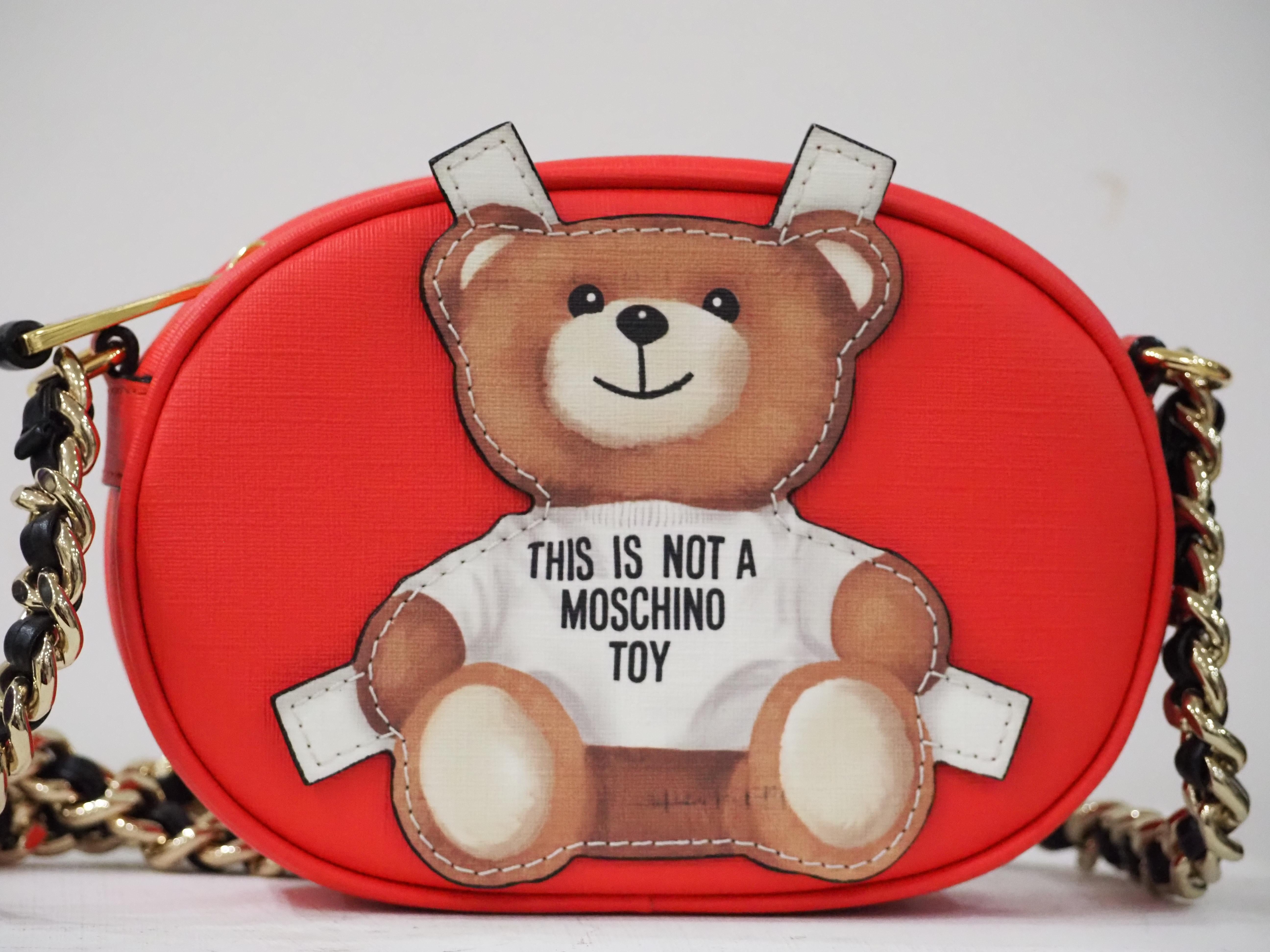 Women's or Men's Moschino This is not a Moschino Toy red leather shoulder bag For Sale
